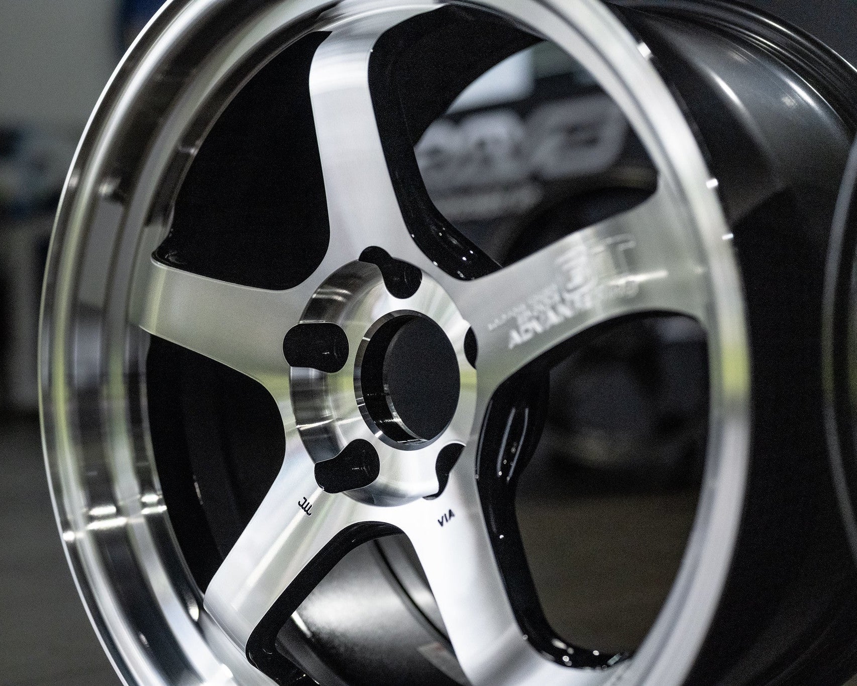 Advan GT Beyond-R 5x100 - 18x8.5 +45 5x100 / Machining &