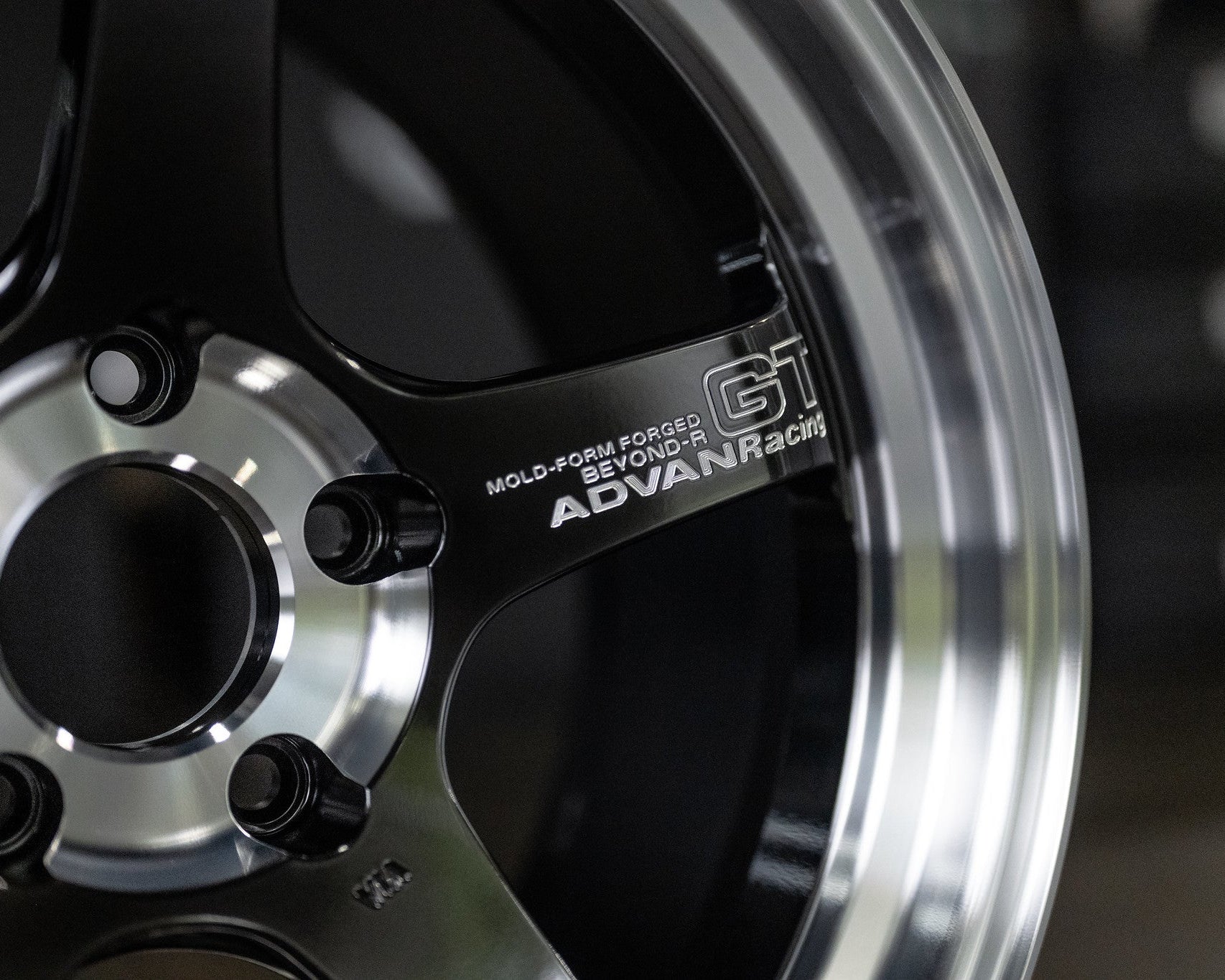 Advan GT Beyond-R 5x114.3 - 18x8.5 +45 5x114.3 / Diamond