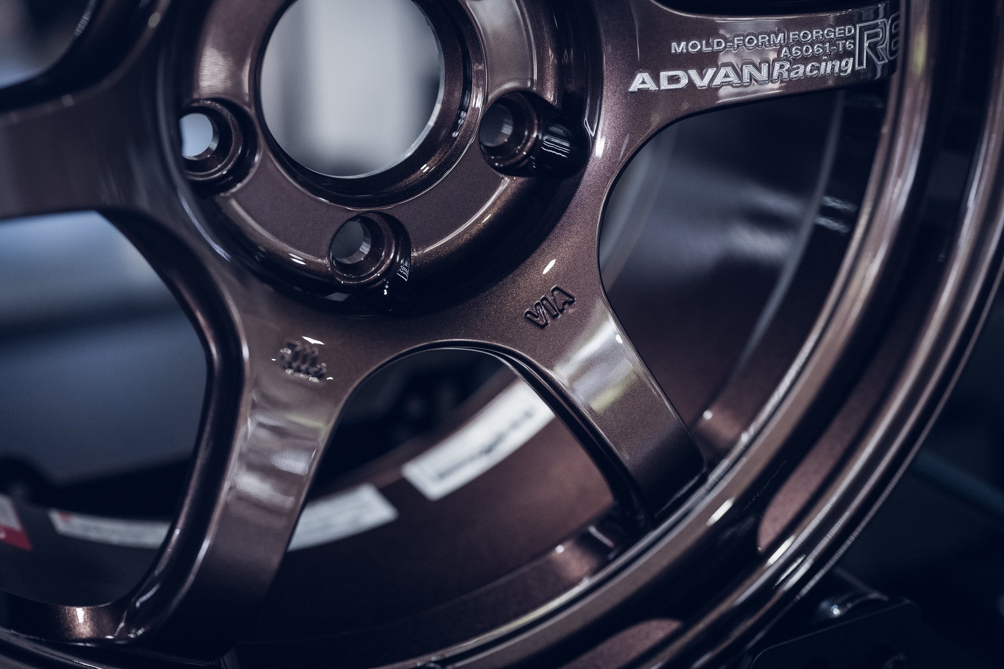 Advan Racing R6 5x112 - Wheels