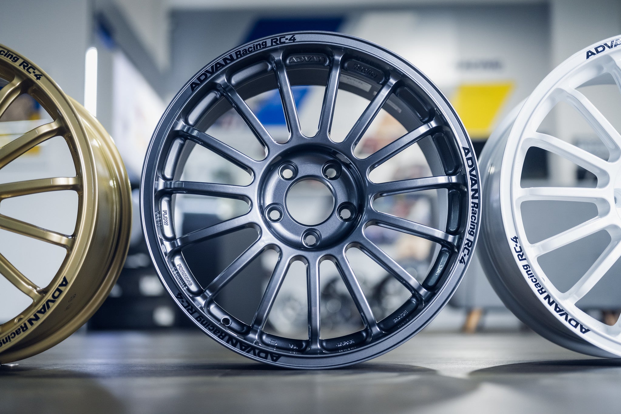 Advan Racing RC-4 18’’ - 18x8 +37 5x114.3 / Rally Gun