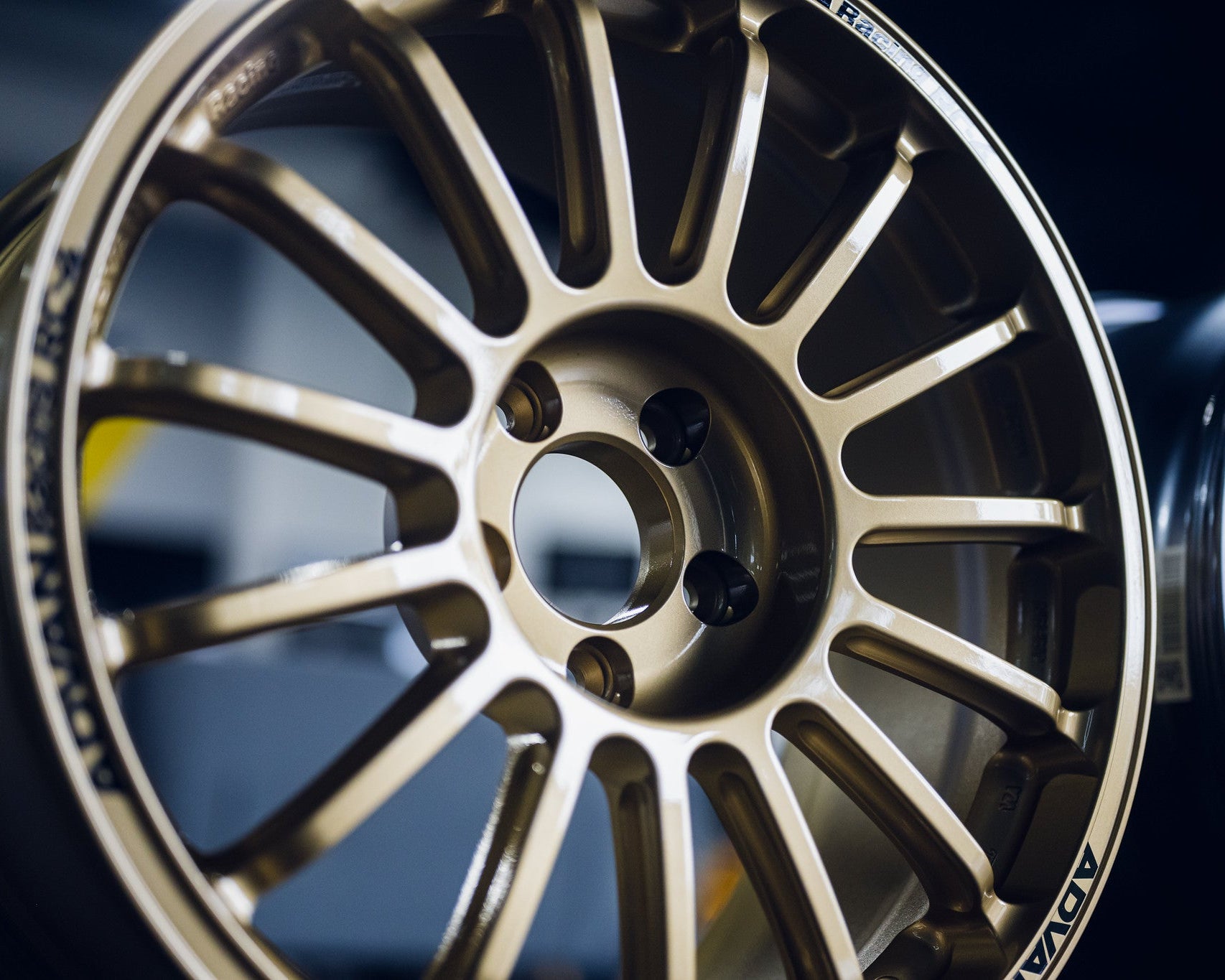 Advan Racing RC-4 18’’ - Wheels