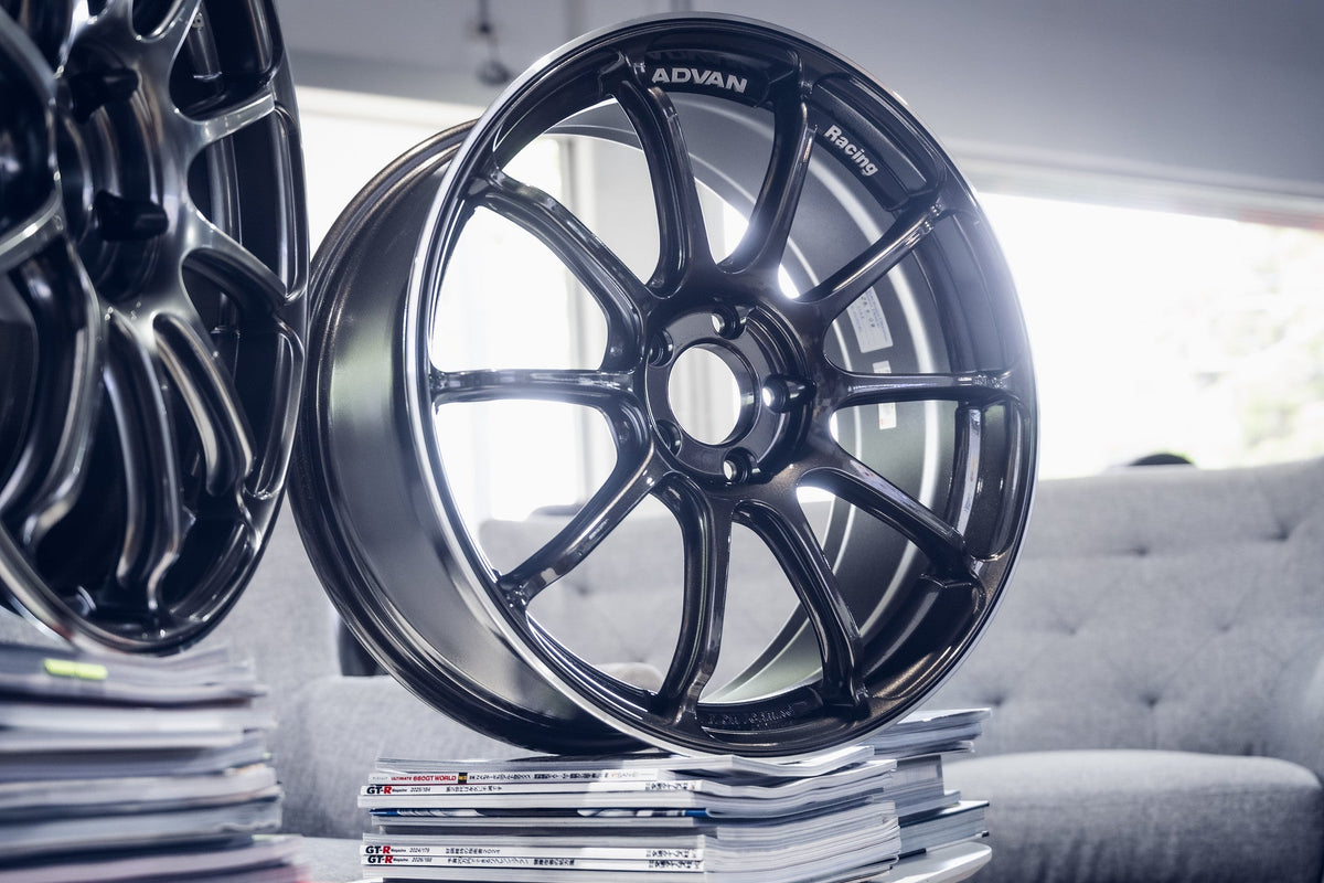 Advan Racing RSIII 5x114.3 - 19x8.5 +38 5x114.3 / Black Gun