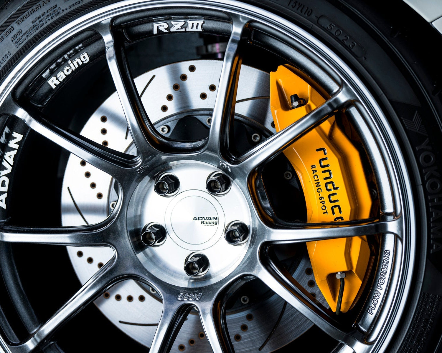 Advan Racing RZIII 5x100 - 18x7.5 +49 5x100 / Hyper