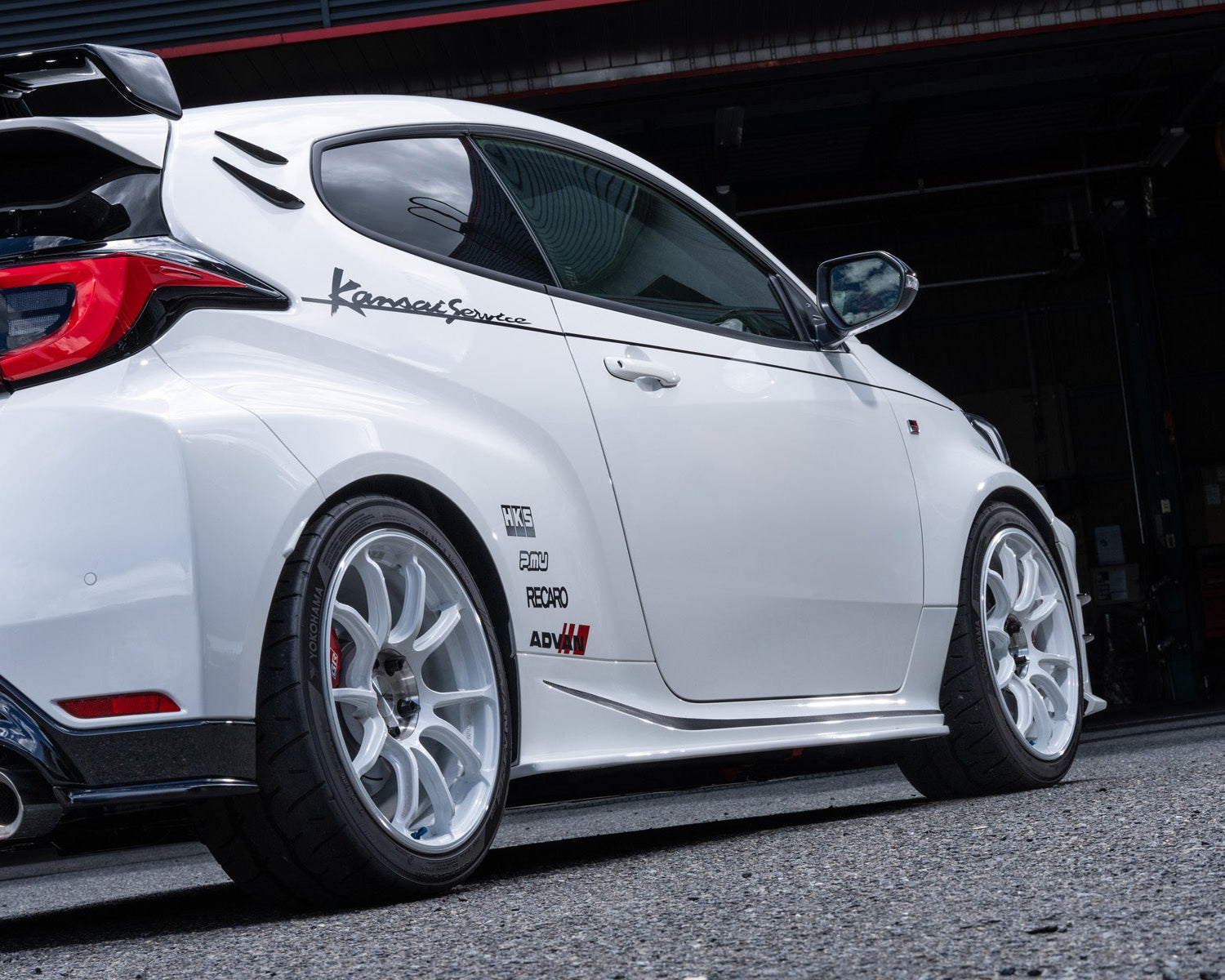 Advan Racing RZIII 5x114.3 - Wheels