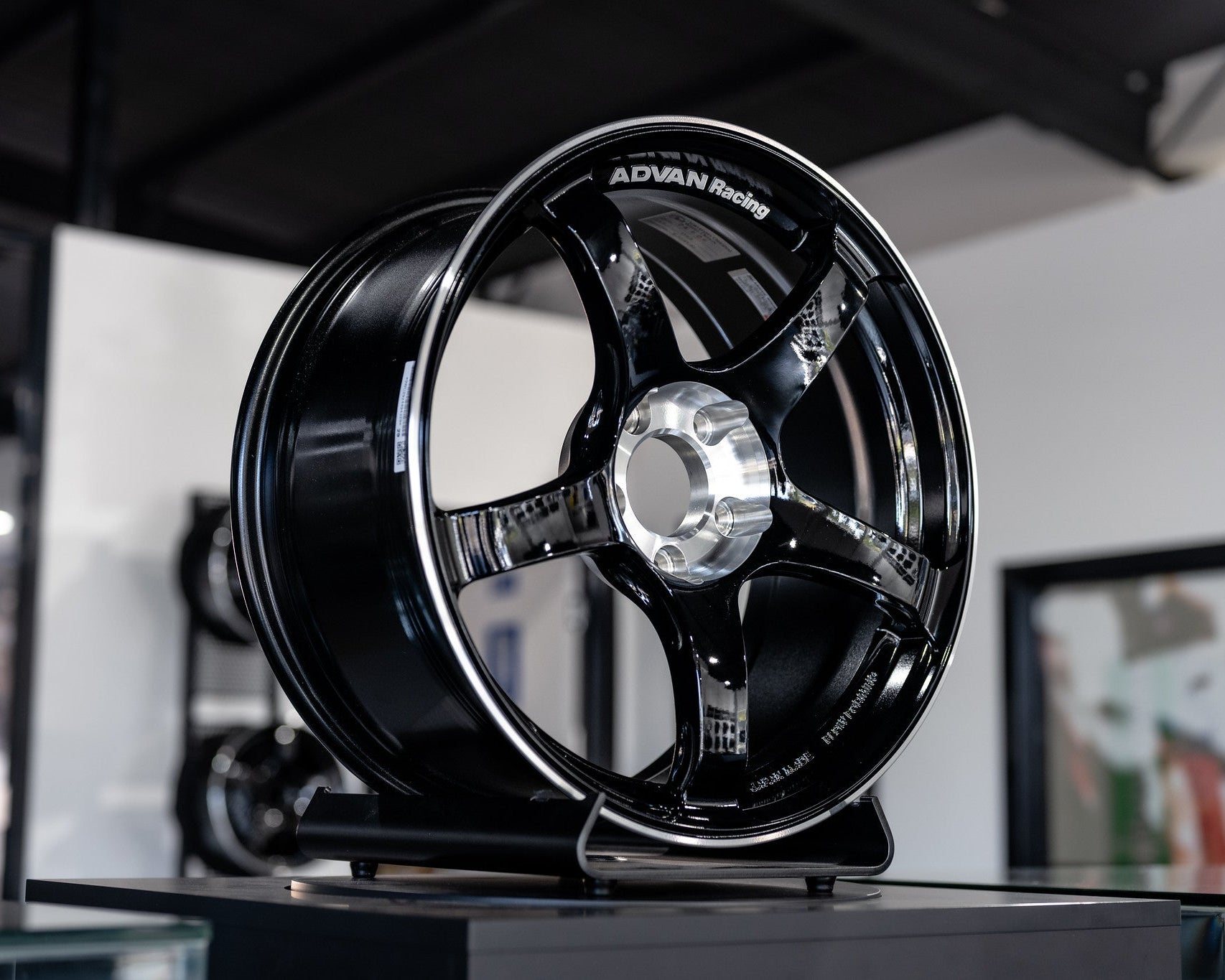 Advan TC-4 SE 4x98 - 17x7.5 +35 4x98 / Racing Gloss Black &