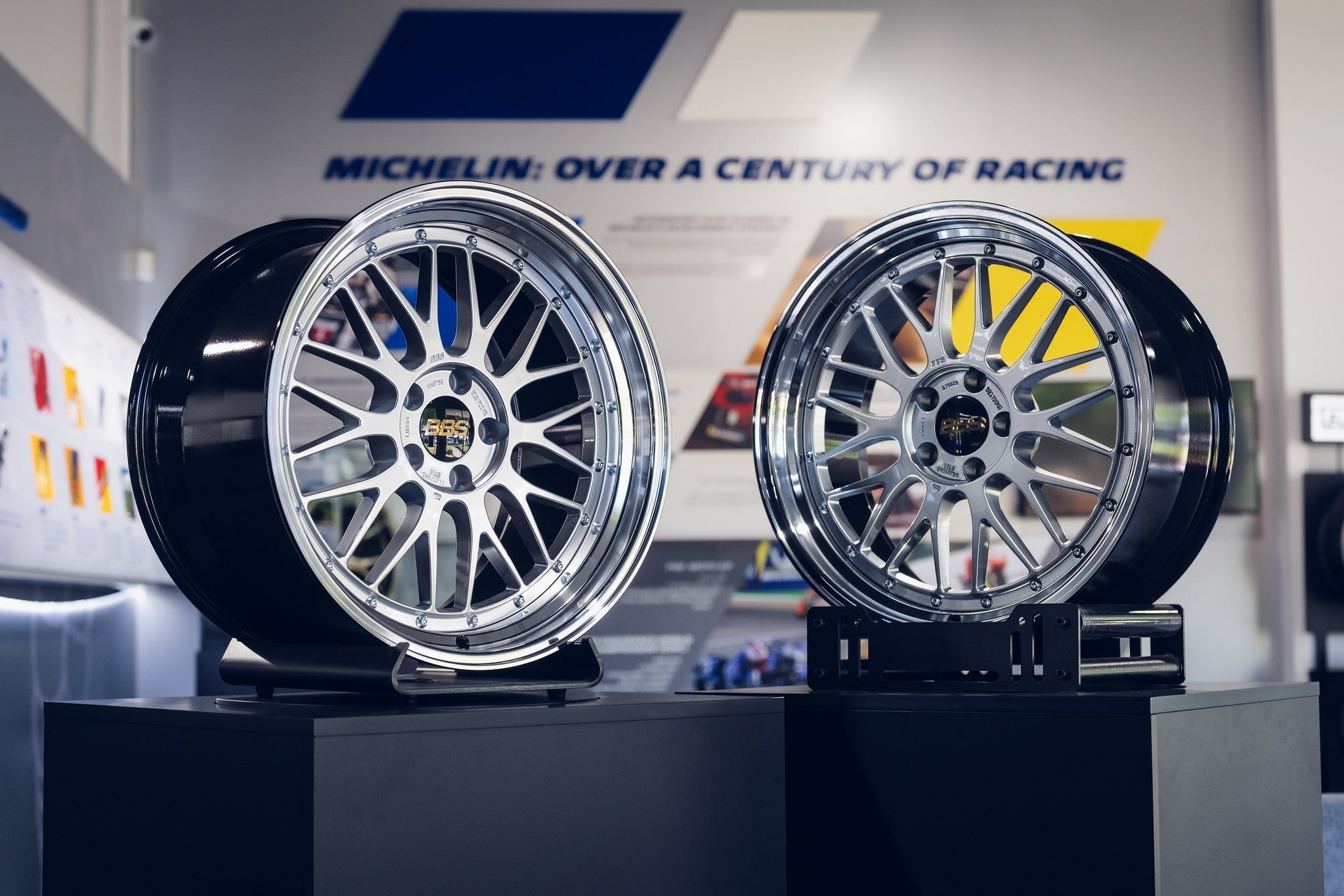 BBS LM 17’’ - LM242 17x7 +48 4x100 / DS-BKBD - Wheels
