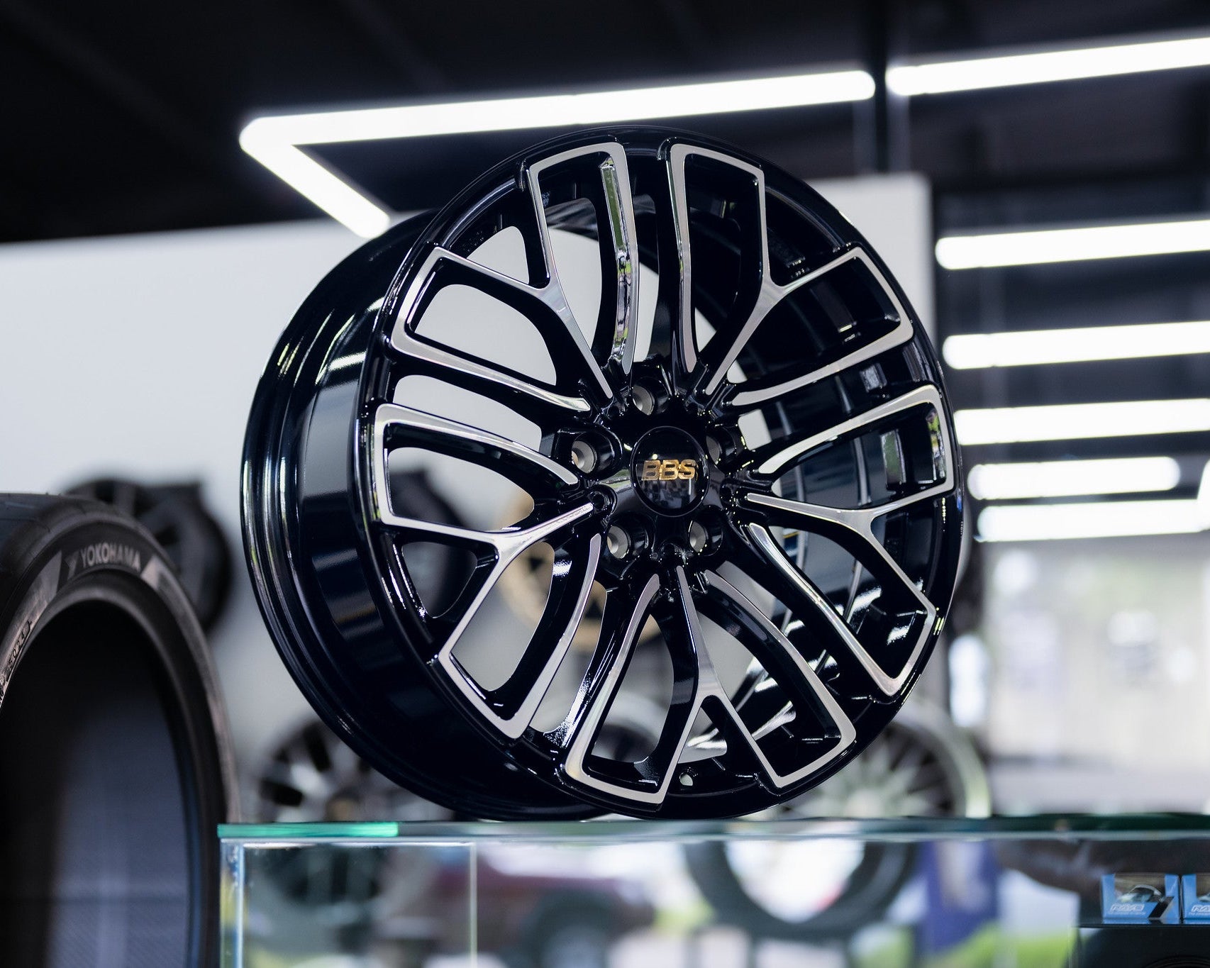 BBS RE-X - RE-X005 18x7.5 +48 5x114.3 / Black Diamond-cut