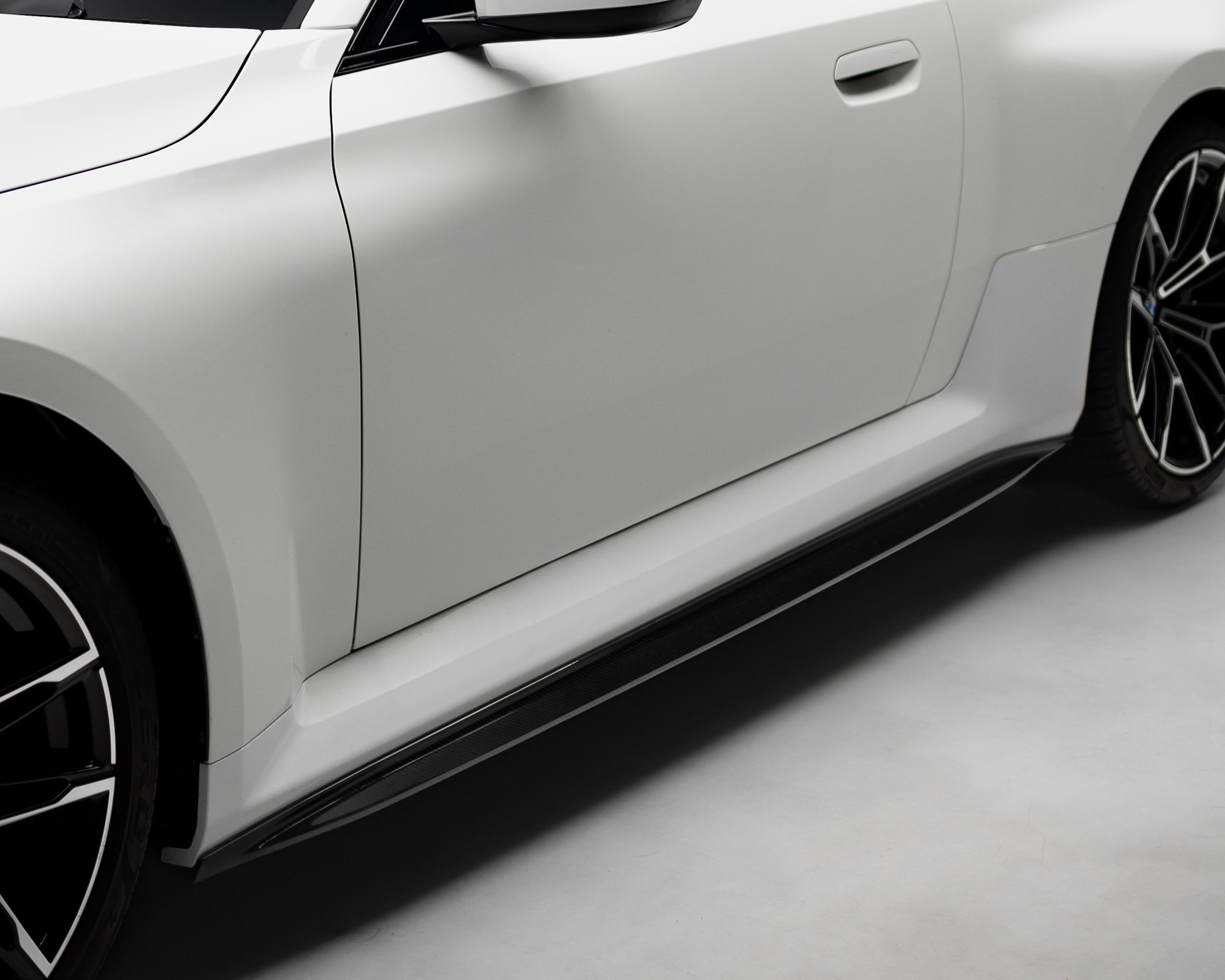 BMW G87 Carbon Fiber Side Skirts V2 - Side Skirts / Splitter