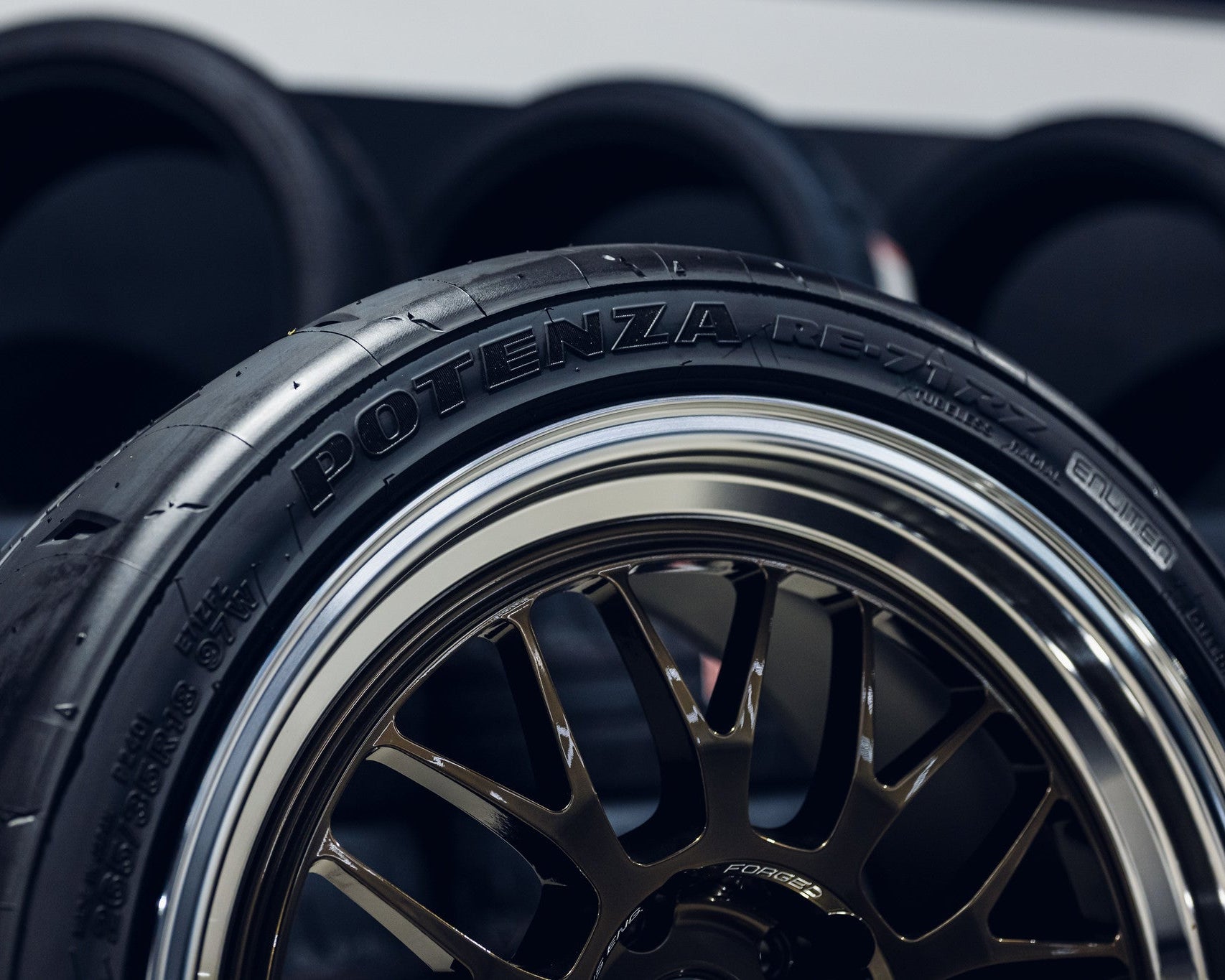 Bridgestone Potenza RE-71RZ 18’’ - Tyres
