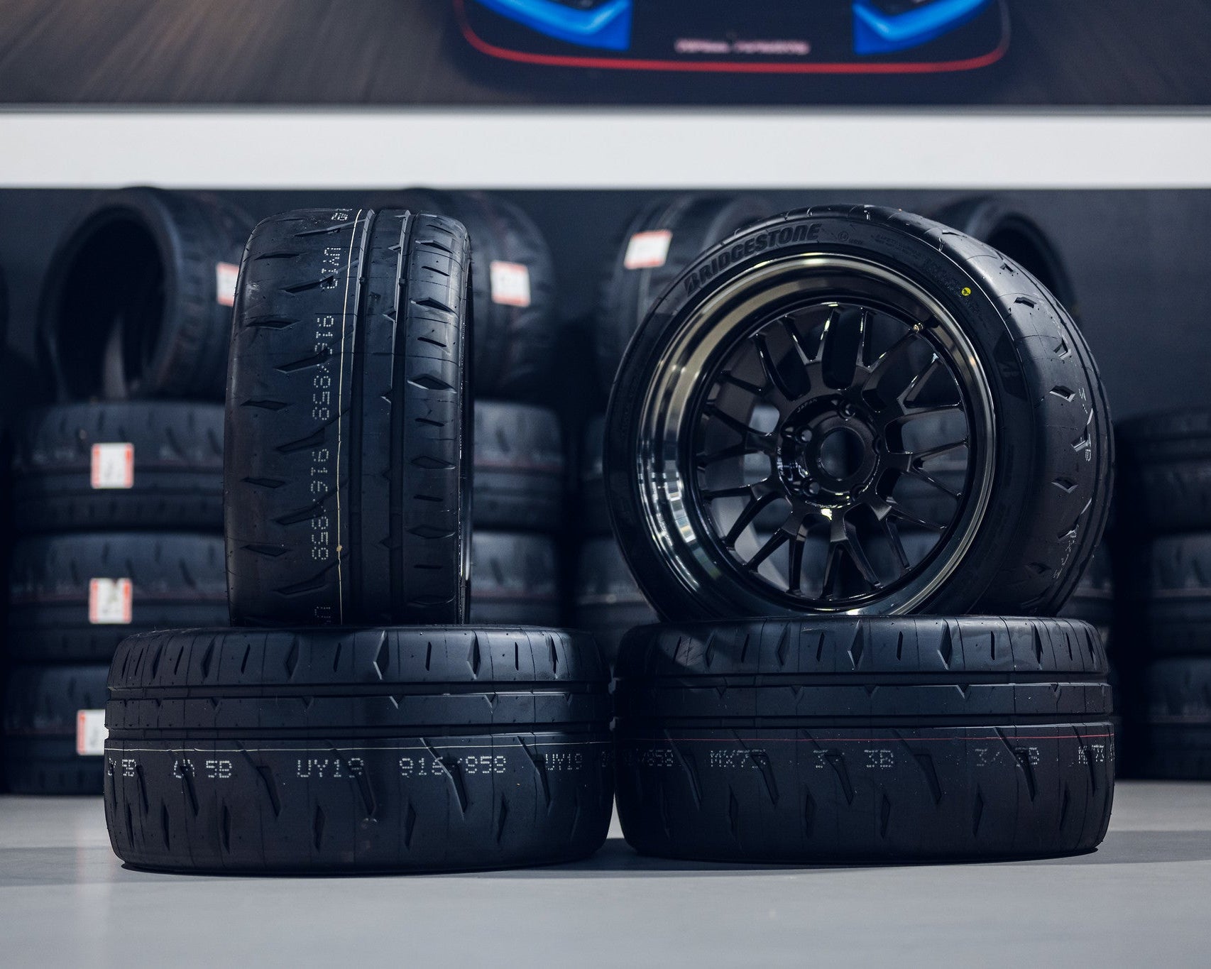 Bridgestone Potenza RE-71RZ 18’’ - Tyres
