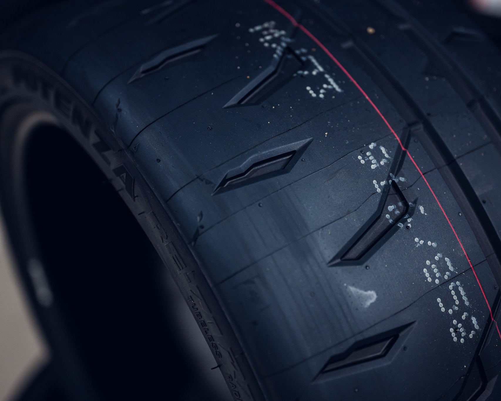 Bridgestone Potenza RE-71RZ 20’’ - Tyres