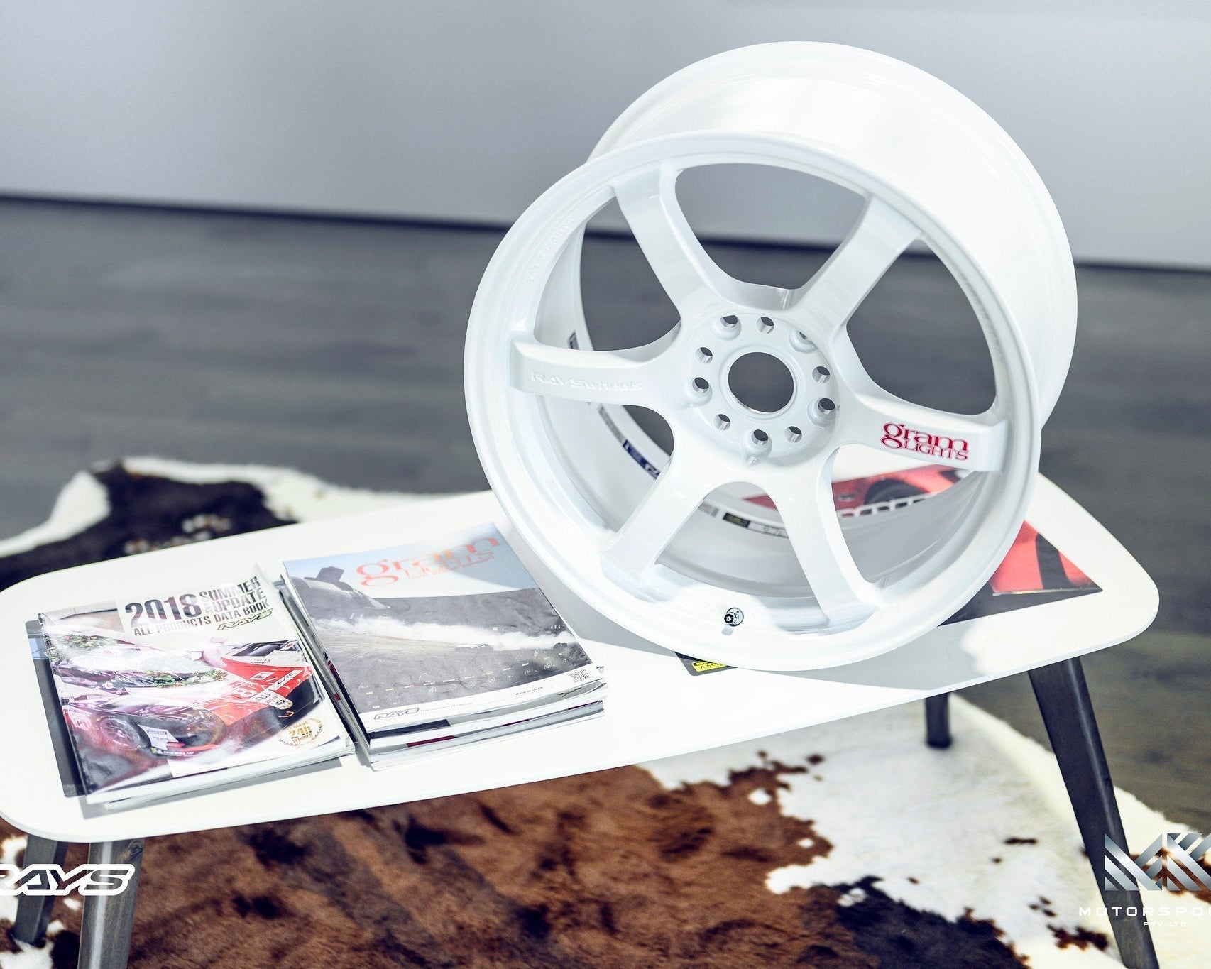 gramLIGHTS 57DR 18’’ - 18x9.5 + 22 5x114.3 / Ceramic