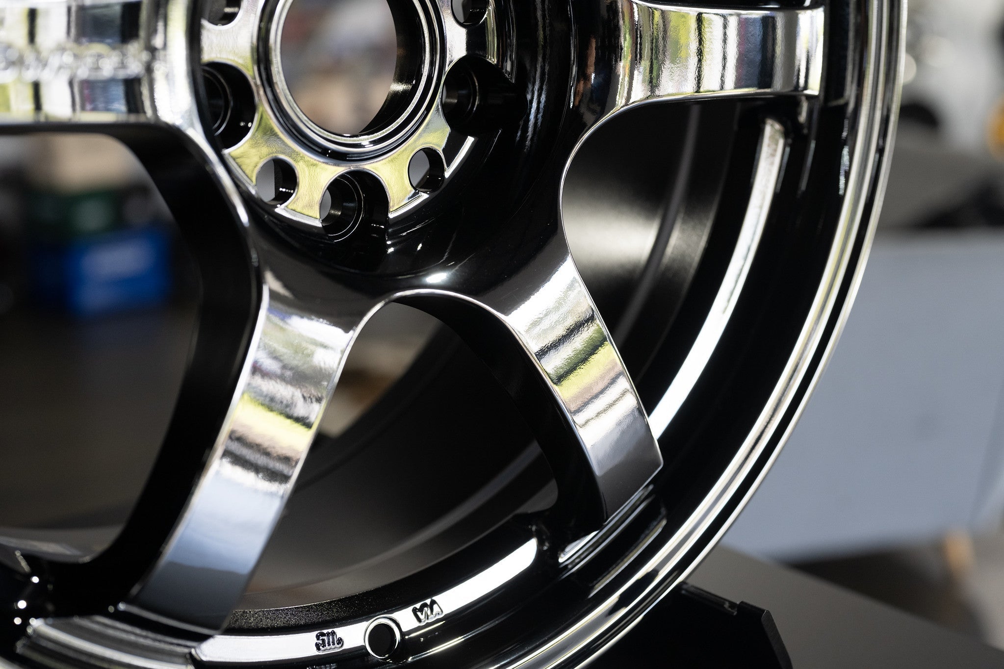 gramLIGHTS 57DR Limited RBC 18’’ - Wheels