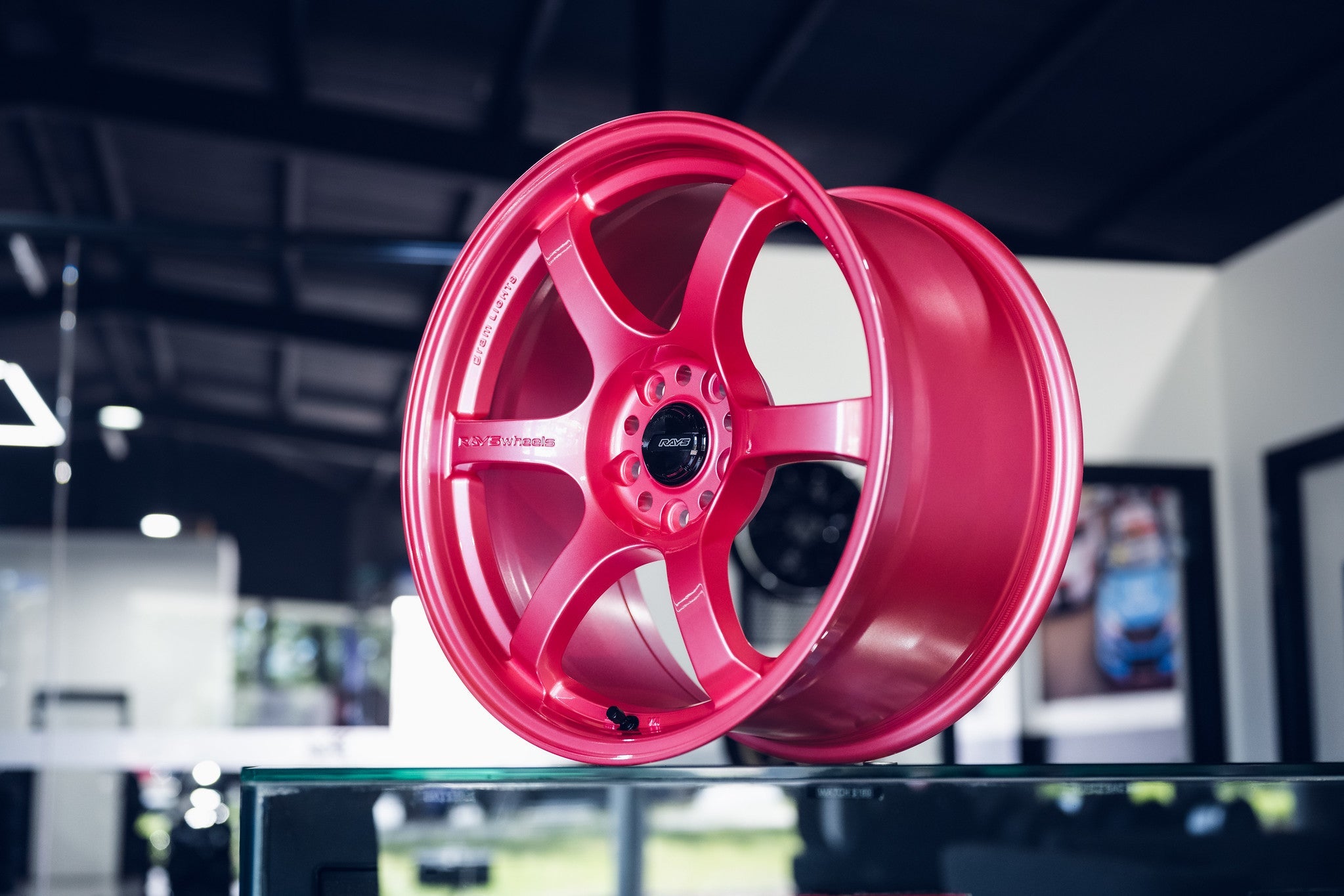 gramLIGHTS 57DR Sakura Pink - 18x8.5 +37 5x100 / Sakura