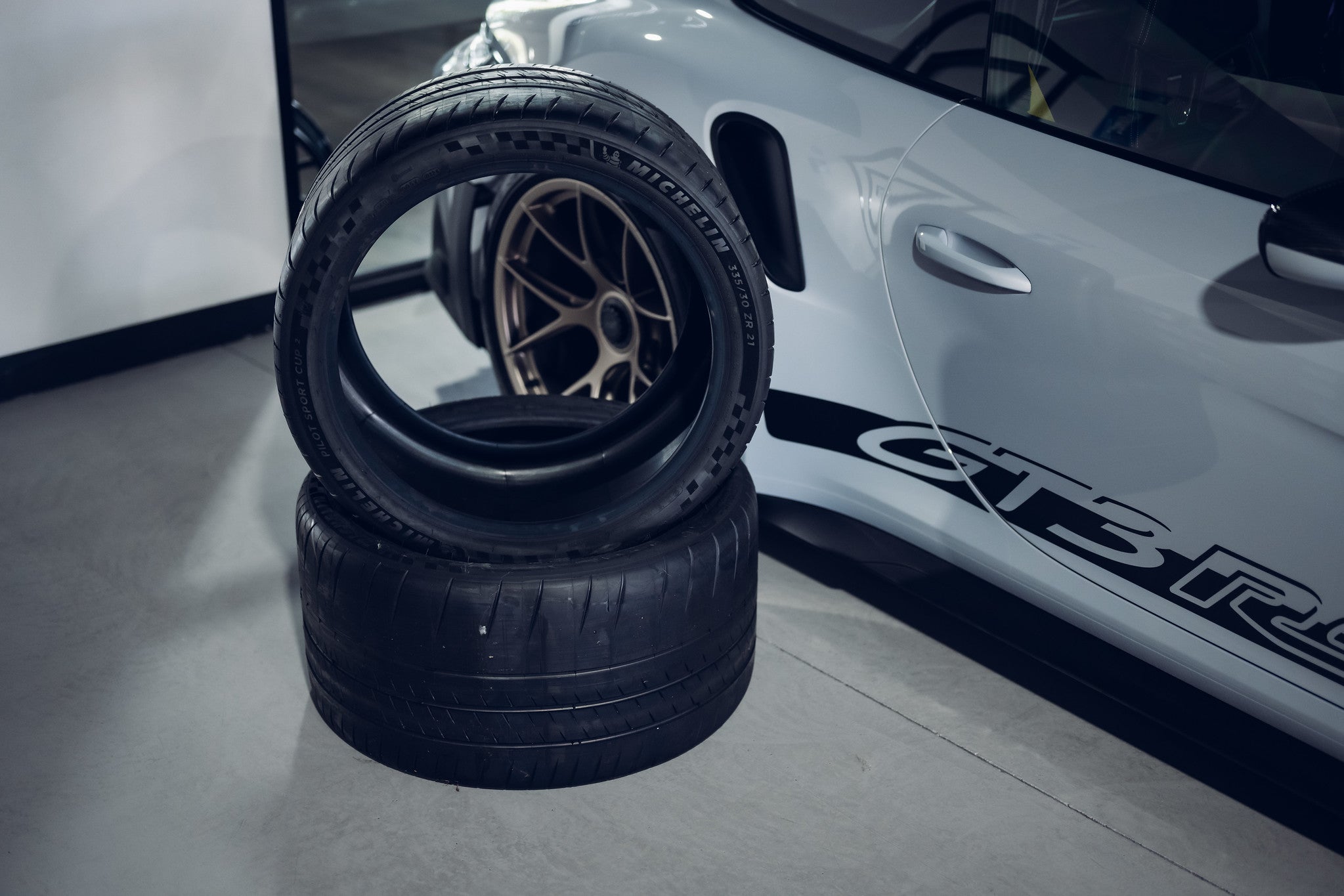 Michelin Pilot Sport Cup 2 - 991 GT3RS - F: 265/35ZR20 99Y
