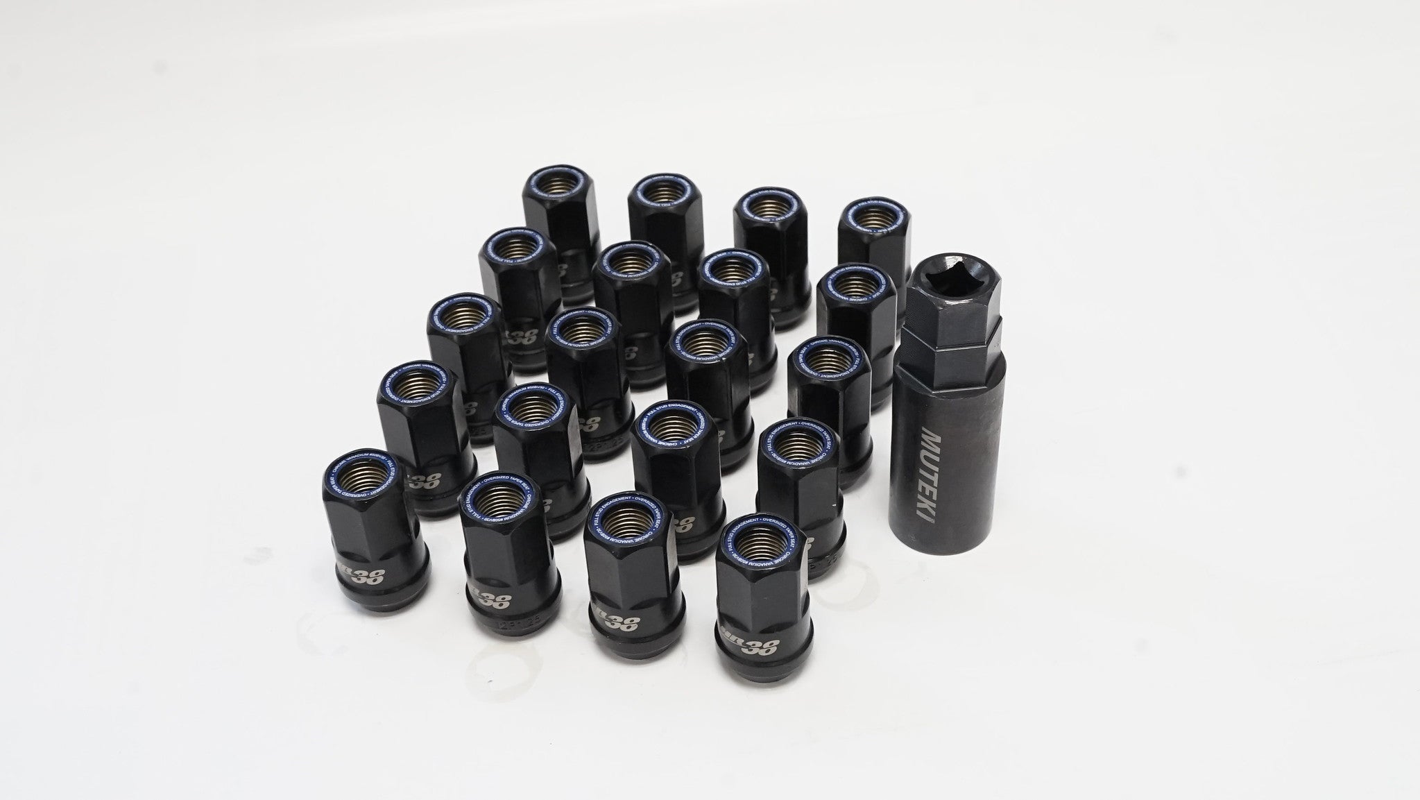 MUTEKI HR38 - M12x1.25 / Black - Blue Ring - Wheet Nuts