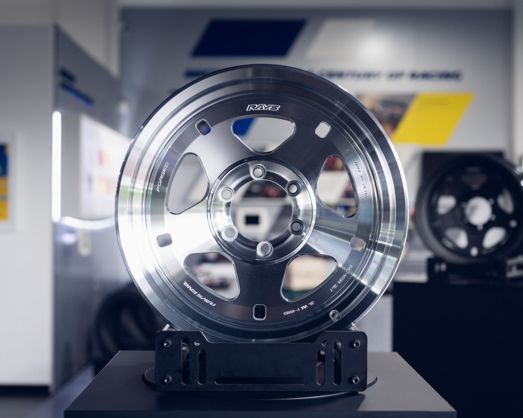 RAYS Offroad 05X 18’’ - 18x7 + 8 5x139.7 / Diamond