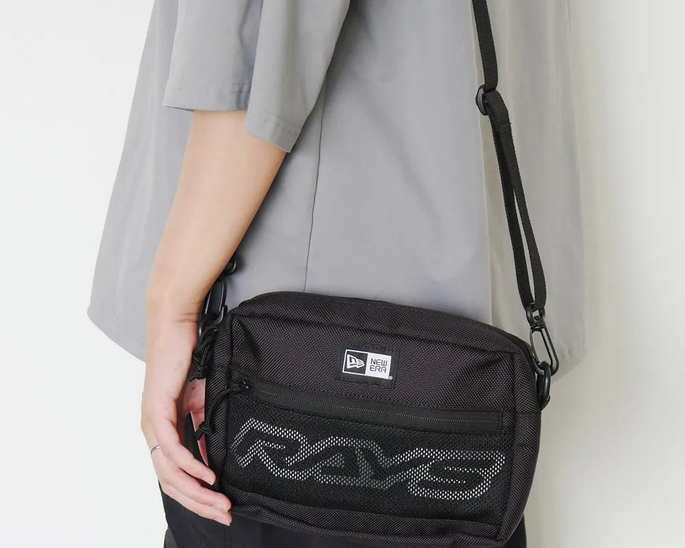 RAYSxNEW ERA SHOULDER BAG 2L - Black - Merchandise