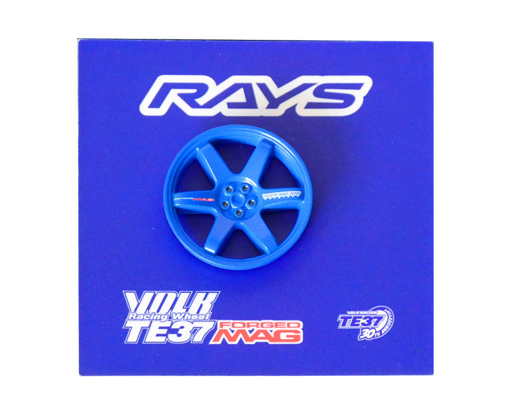 TE37 30TH RAYS x LEEN CUSTOMS COLLAB Pin Badge - TE37 MAG