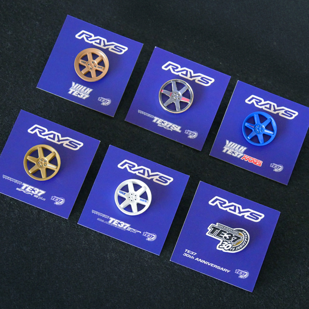 TE37 30TH RAYS x LEEN CUSTOMS COLLAB Pin Badge – MK MOTORSPORTS