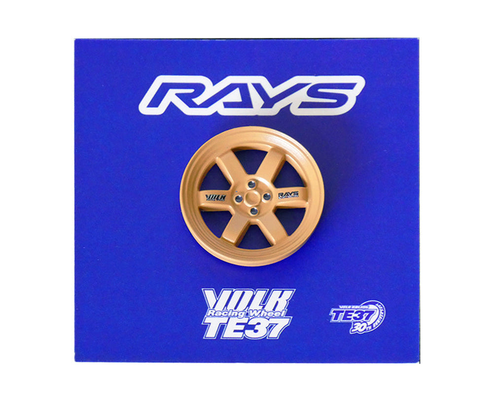 TE37 30TH RAYS x LEEN CUSTOMS COLLAB Pin Badge - TE37 SAGA