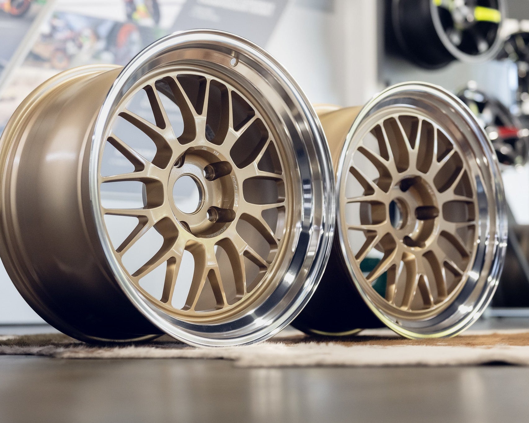 Volk Racing 21A Custom for BMW - F: 18x9.5 +22 - F2 - M R: