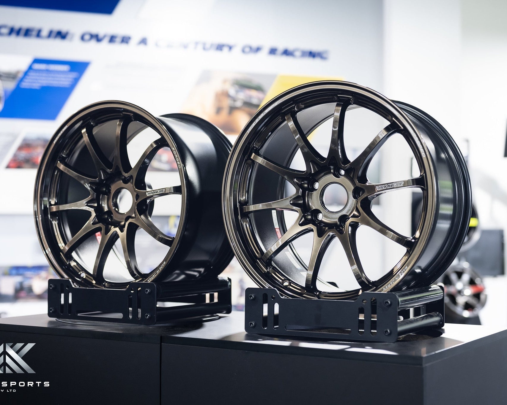 Volk Racing CE28N + 18’’ - 18x8 + 45 5x108 / Shining