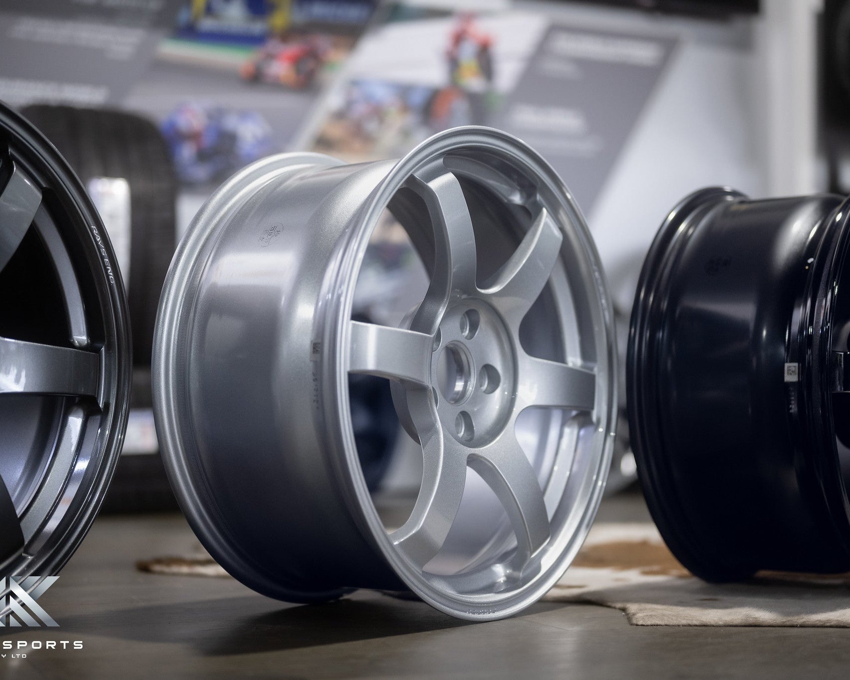 Volk Racing TE37 Saga SL - Obsolete Units - 18x9.5 + 39