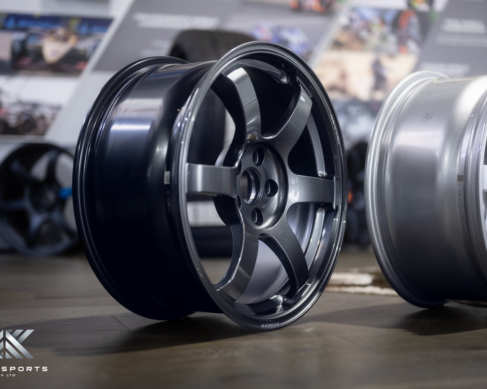 Volk Racing TE37 Saga SL - Obsolete Units - 18x9.5 + 39