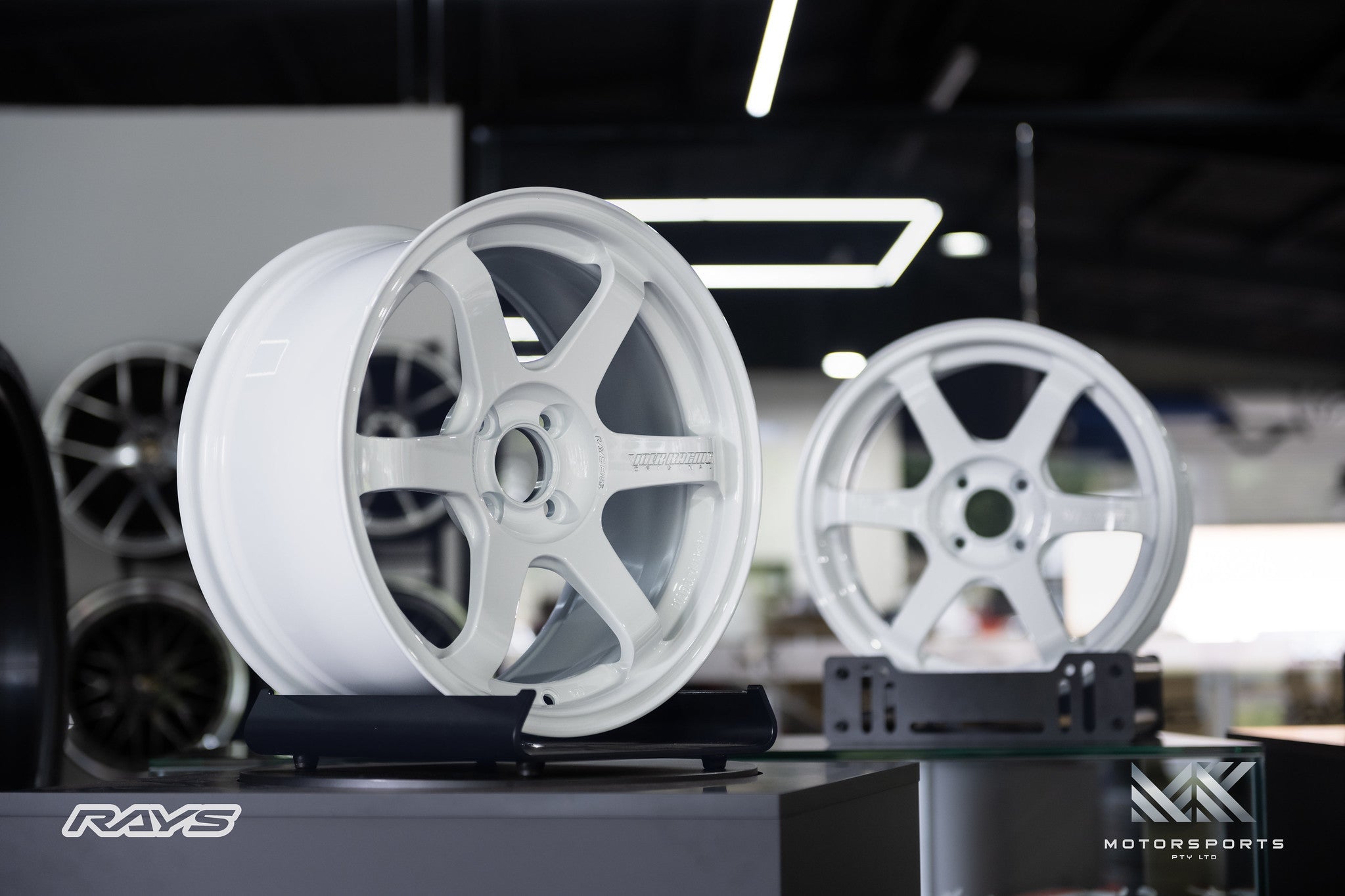 Volk Racing TE37 Sonic 16’’ - 16x8 + 35 4x100 - F4