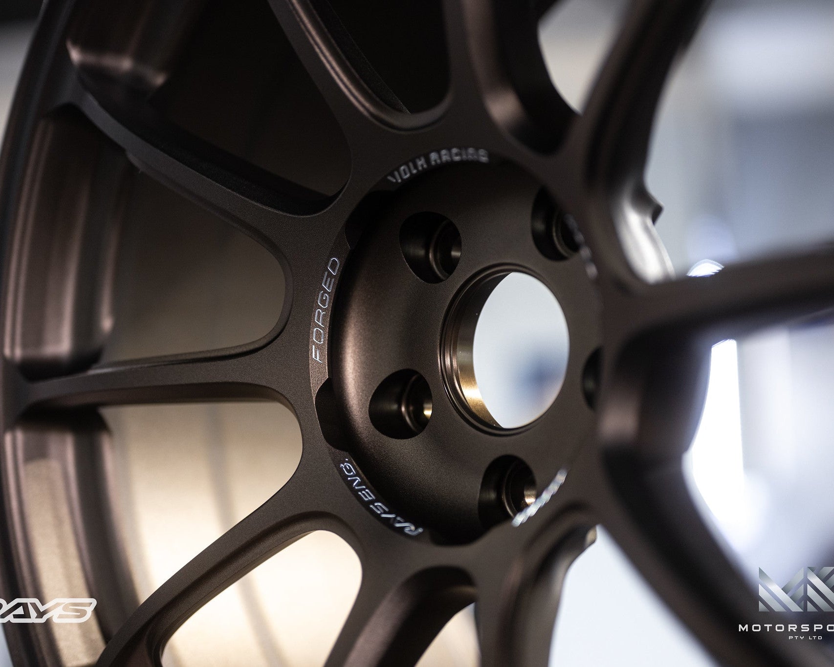 Volk Racing ZE40 M-Spec 5x114.3 - Wheels