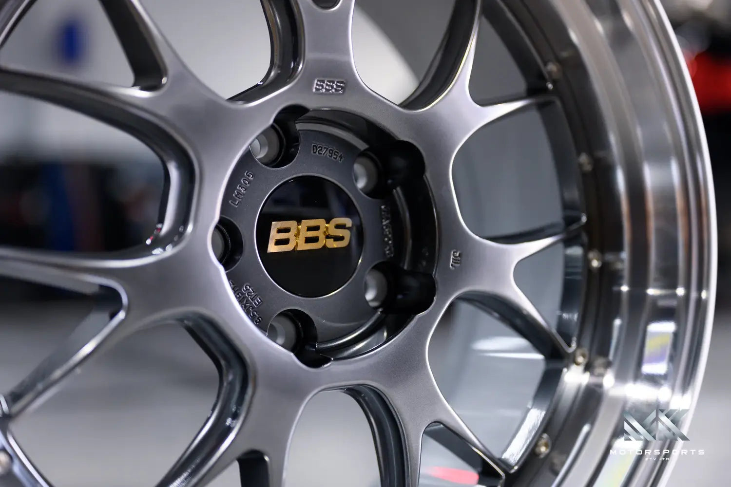 BBS LM-R Revival of a Discontinued Size