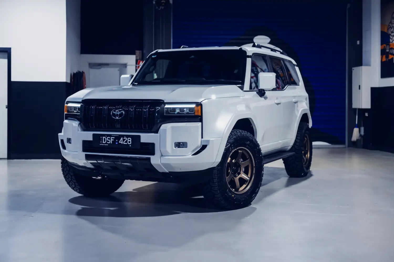 TE37SB x Landcruiser Prado