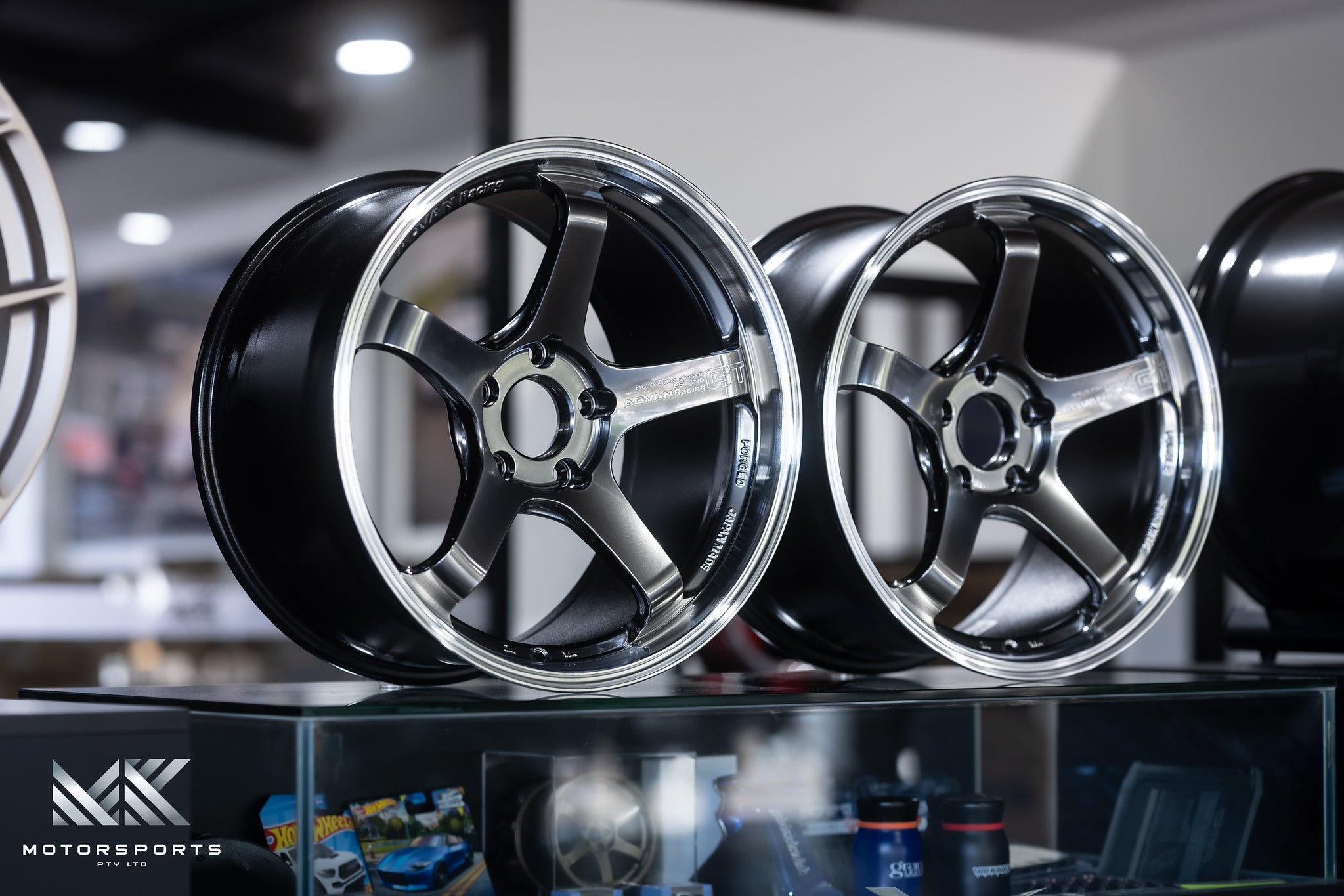 ADVAN GT BEYOND18インチ9.5J45 AD09タイヤセット ADVAN GT BEYOND18インチ9.5J45 AD09タイヤセット ADVAN GT BEYOND18