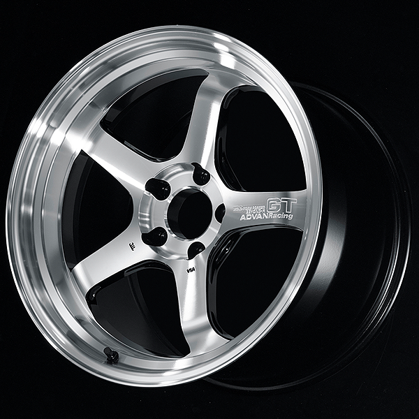 Advan GT Beyond R for F8x M2/M3/M4 F: 18x9.5 +22 R: 18x10.5