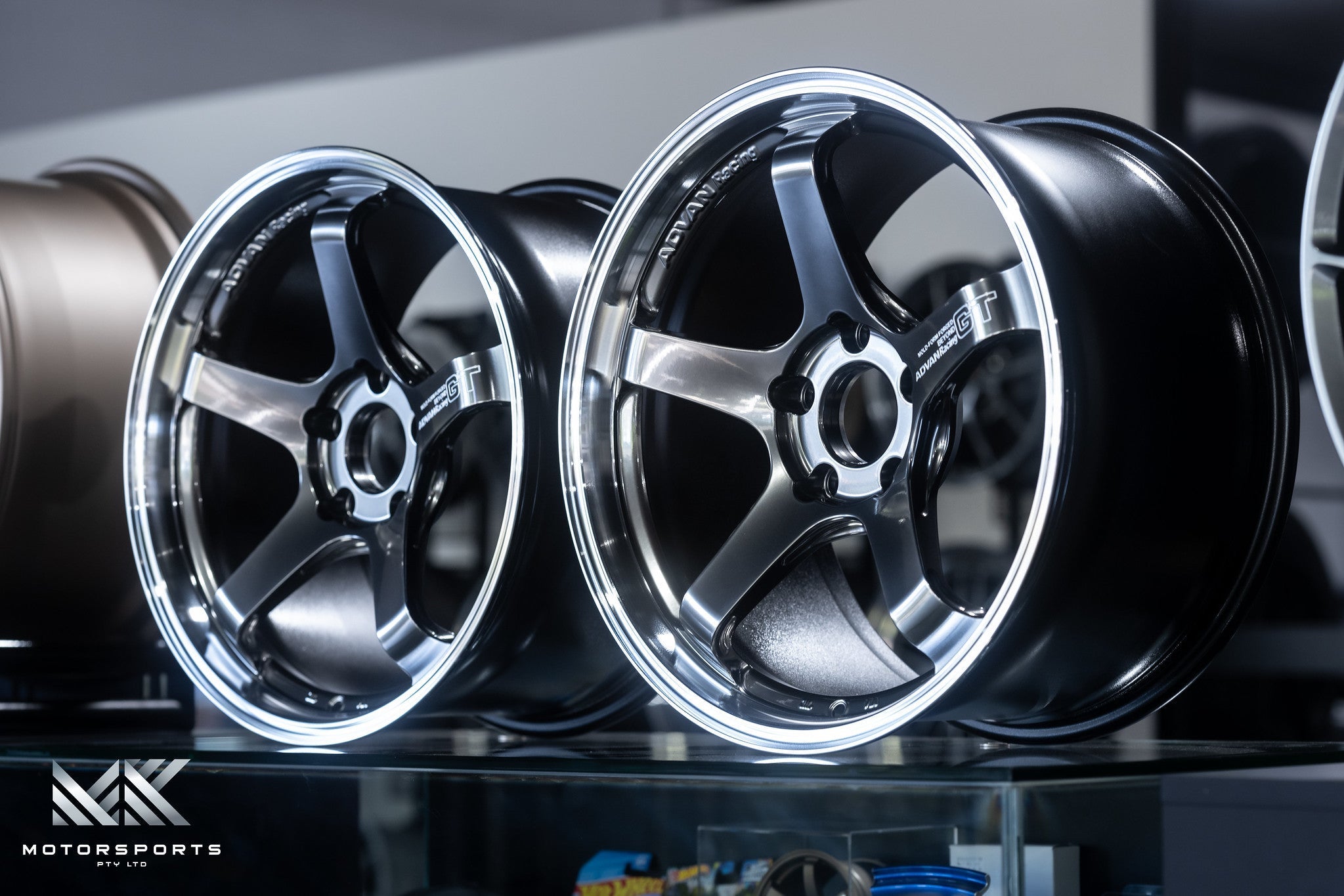 Advan GT Beyond R35 GT-R - F: 20x10 + 35 R: 20x12 + 20