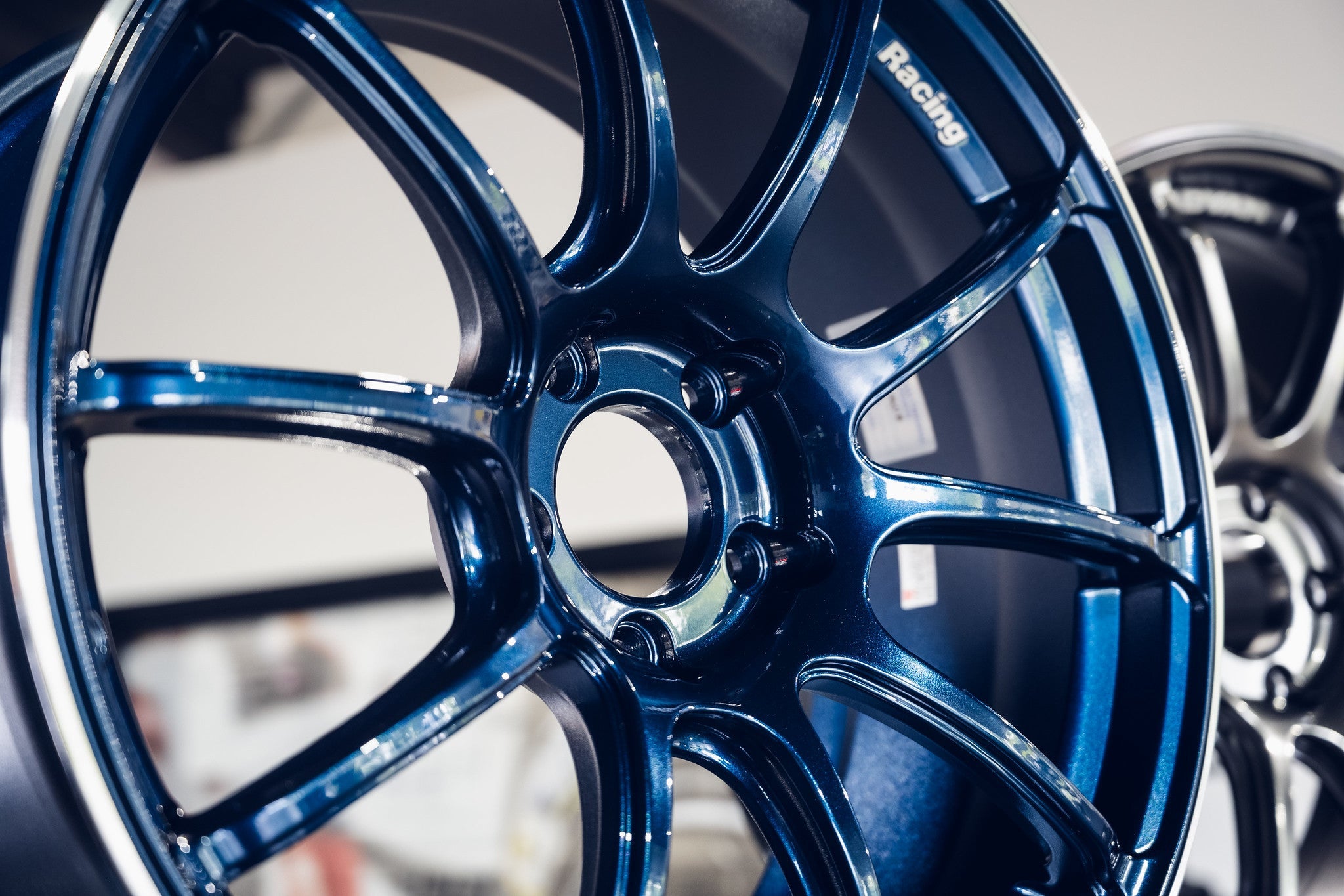 Advan Racing RZII 5x114.3 - Wheels