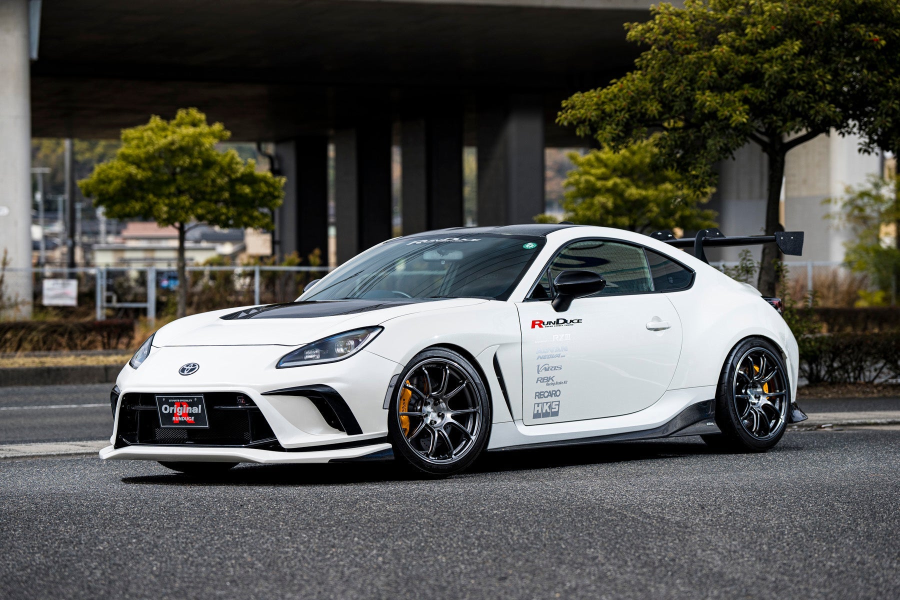 Advan Racing RZIII 5x100 - Wheels