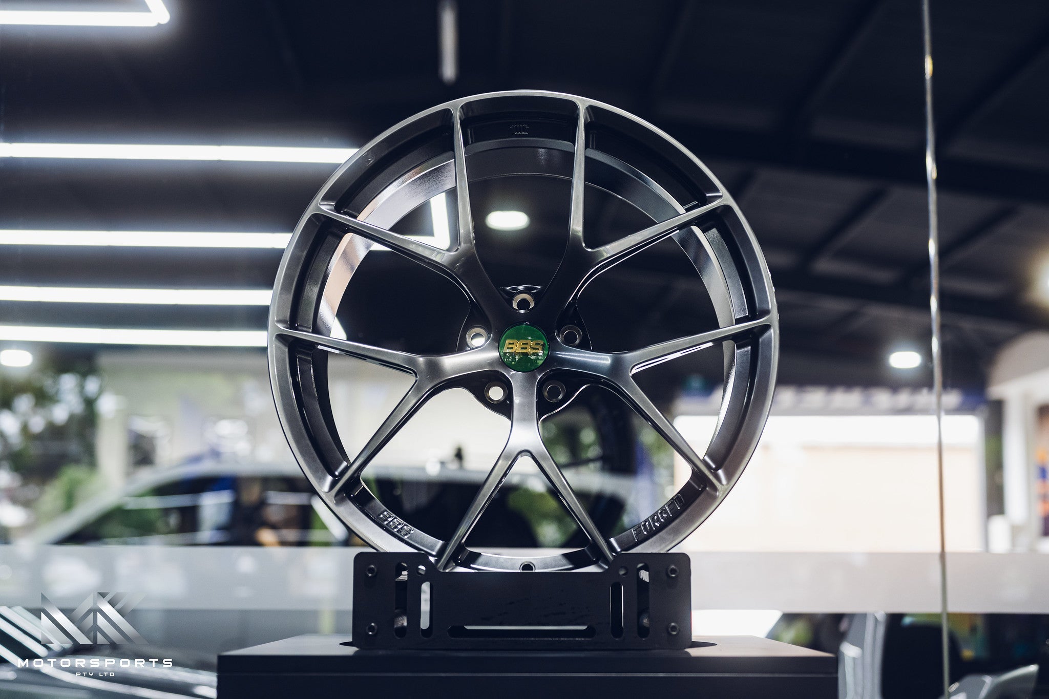 MK MOTORSPORTS の BBS FI-R |ホイールセット $9890.00 から