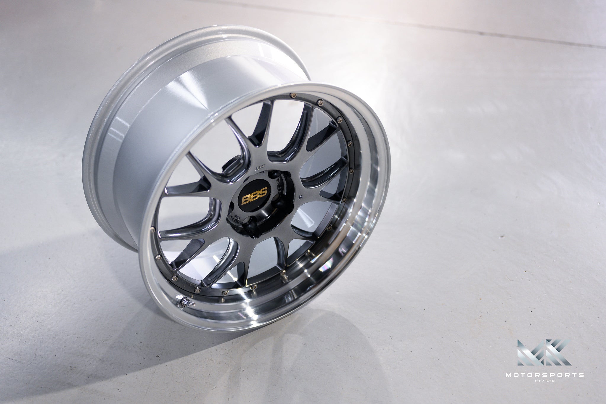 もりやん　BBS LM 19インチ ホイールセット BBS LM 【LM434】 19インチ 9.5J 5H120 +22 ゴールドXリム