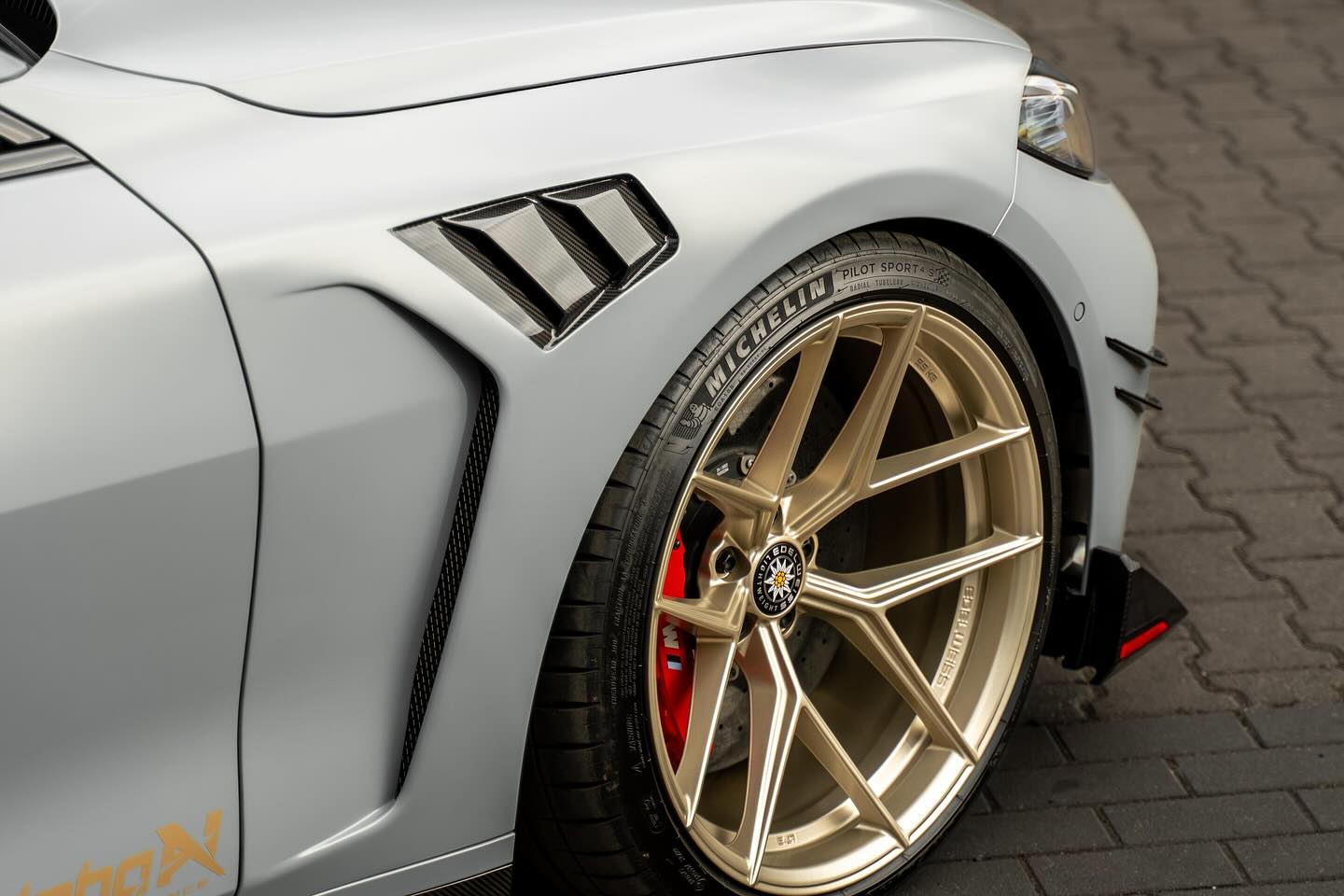 Carbon Vented Front Fender Set for BMW M3 G80 G81 - Carbon