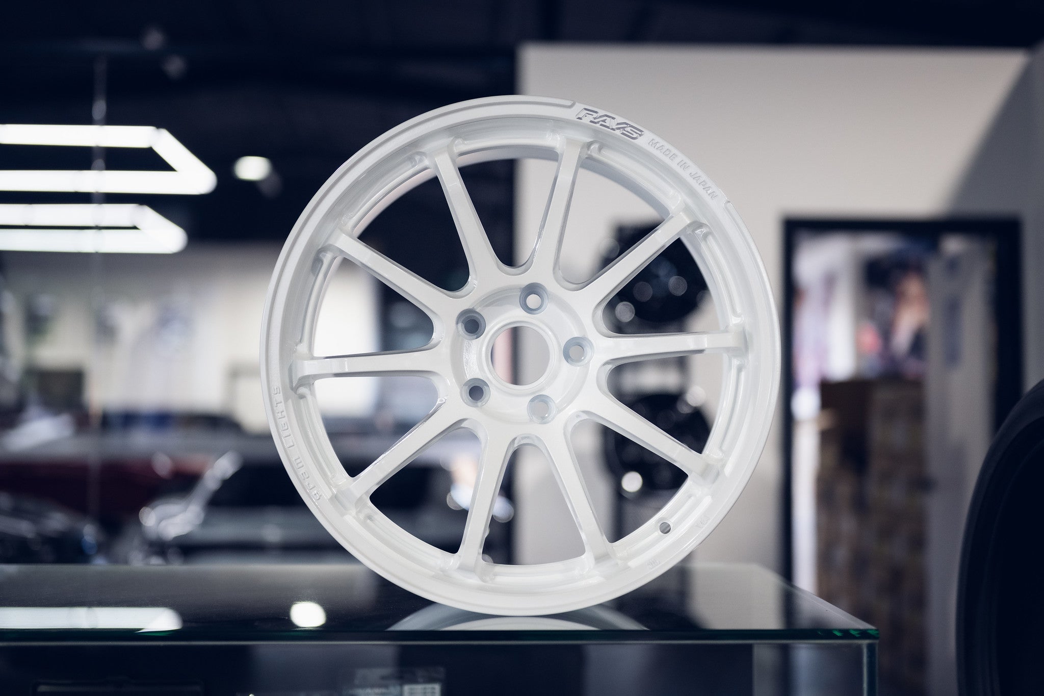 RAYS グラムライツ 18インチ 57NR ホイールとマックガードのみ RAYS ホイール4本セット gramLIGHTS 57NR (6NJ) 18インチ 8.5J