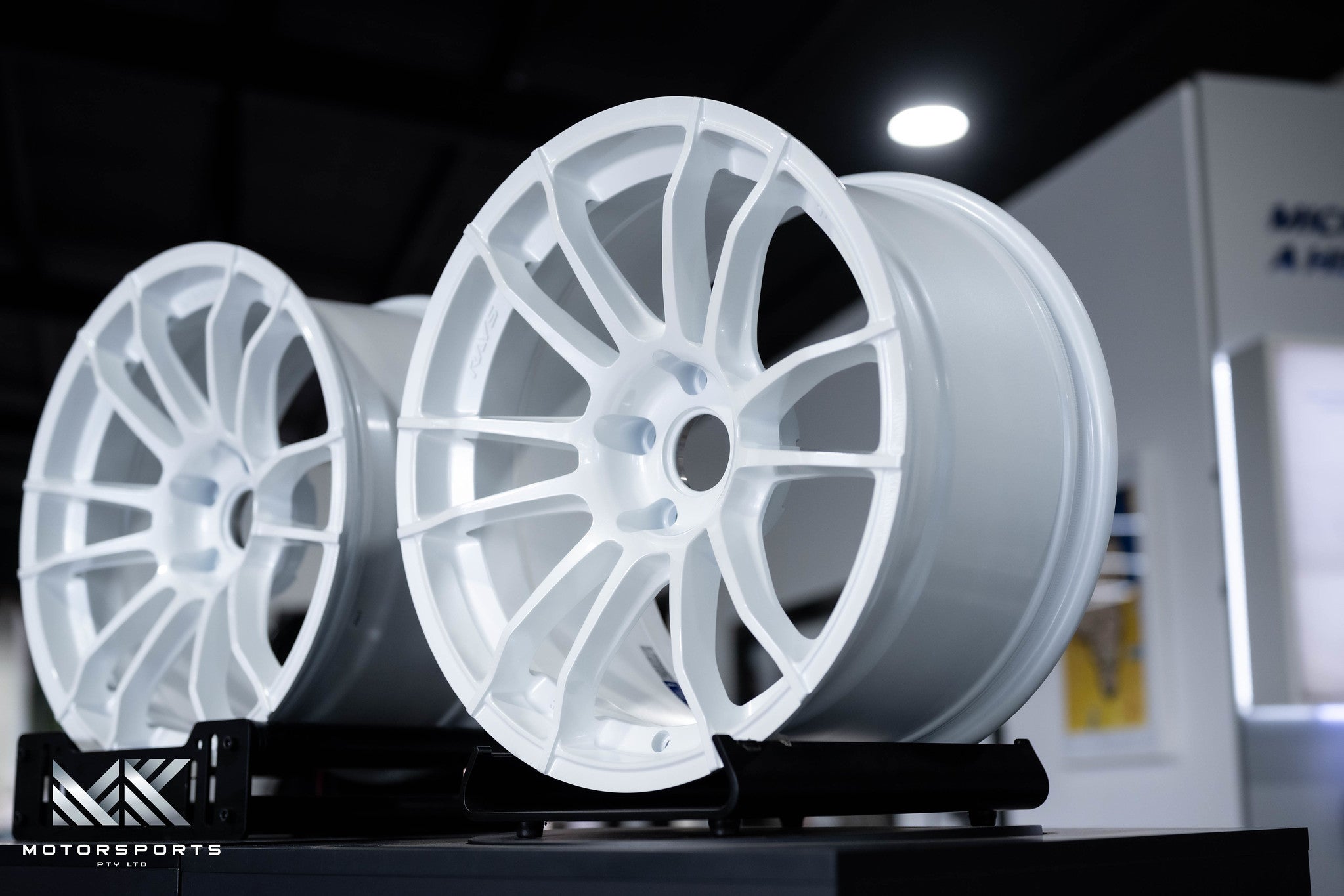 gramLIGHTS 57XR - 18x9.5 + 22 5x114.3 / Ceramic Pearl White