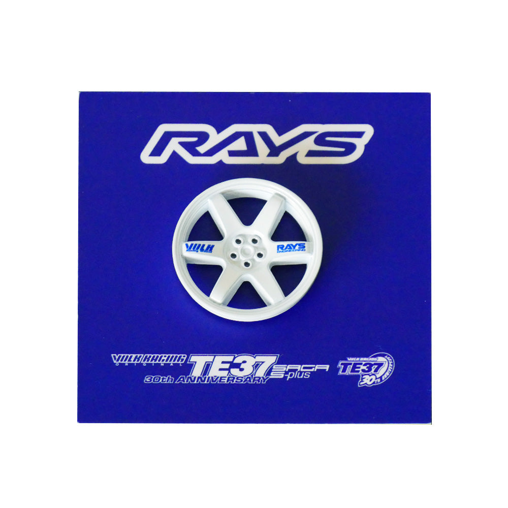TE37 30TH RAYS x LEEN CUSTOMS COLLAB Pin Badge - TE37 30TH