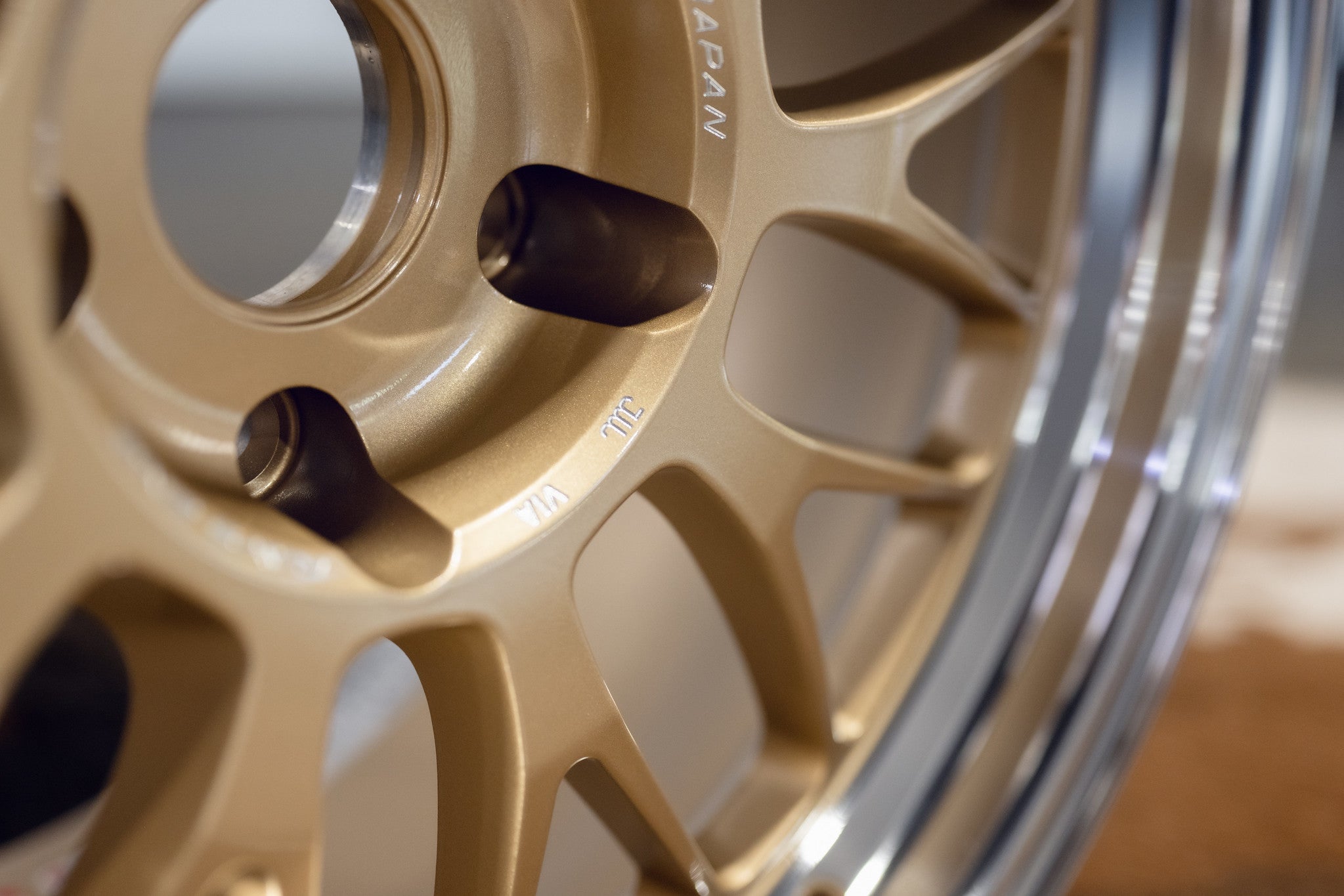 Volk Racing 21A Custom for BMW - F: 18x9.5 +22 - F2 - M R: