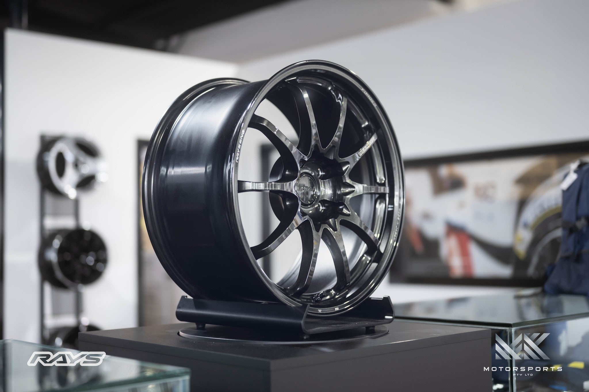 Volk Racing CE28N + 17’’ - 17x7 + 45 4x100 / Diamond