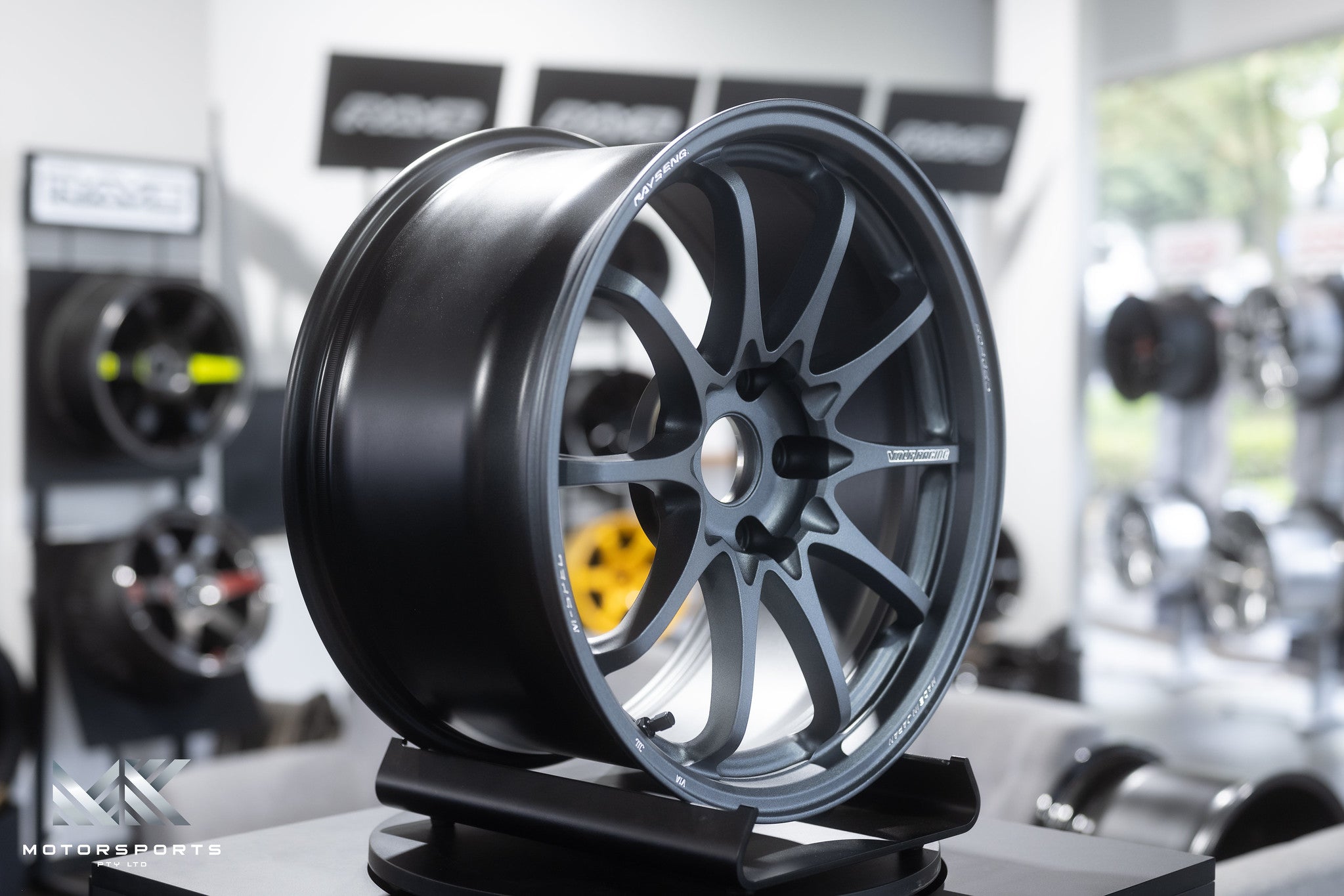 Volk Racing CE28N + M-Spec 17’’ - Wheels