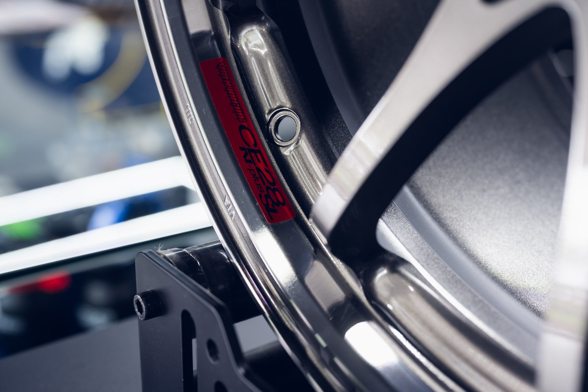 Volk Racing CE28N-plus SL 18’’ - Wheels