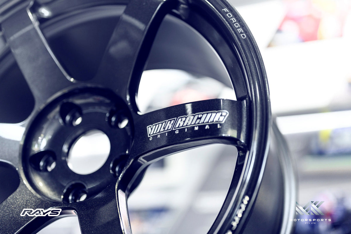 Volk Racing TE37 Saga S-Plus 18