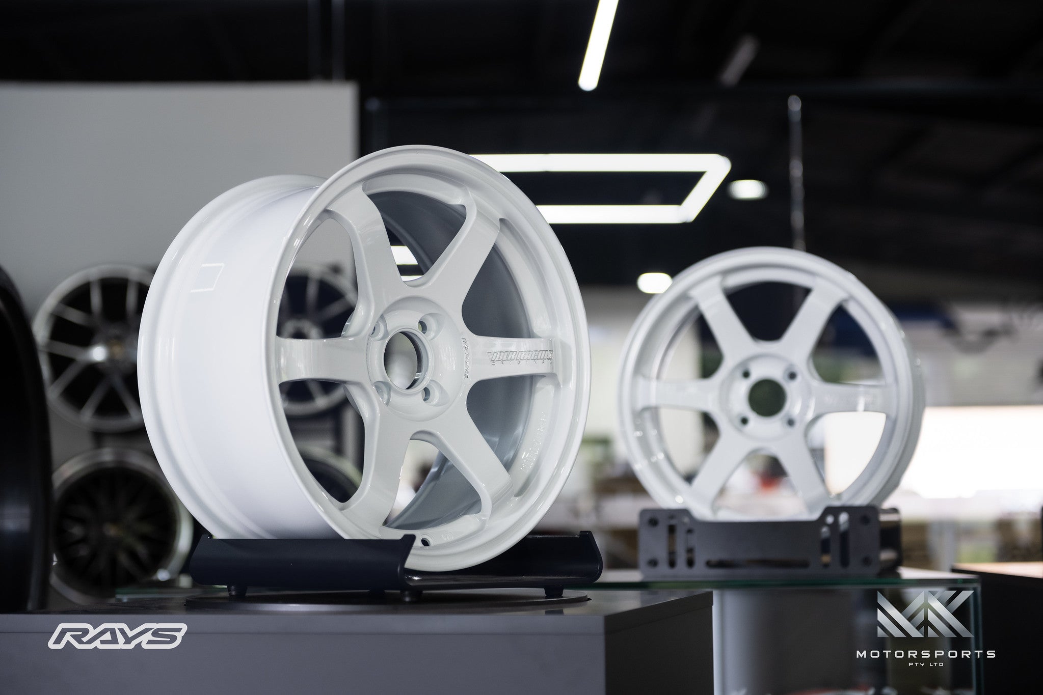 Volk Racing TE37 Sonic 16’’ - 16x8 + 35 4x100 - F4